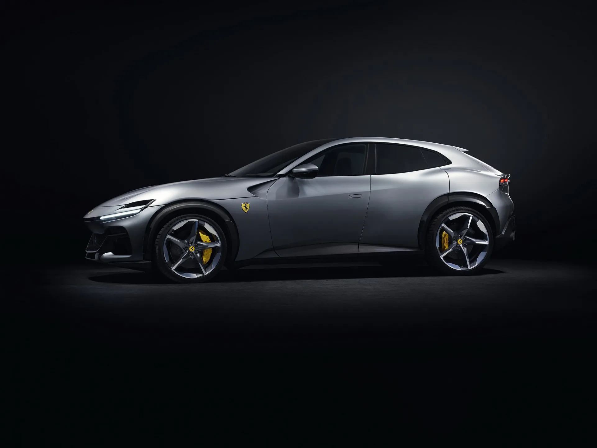 Ferrari Purosangue 2023: Chiếc Crossover 4 cửa mạnh 715 mã lực