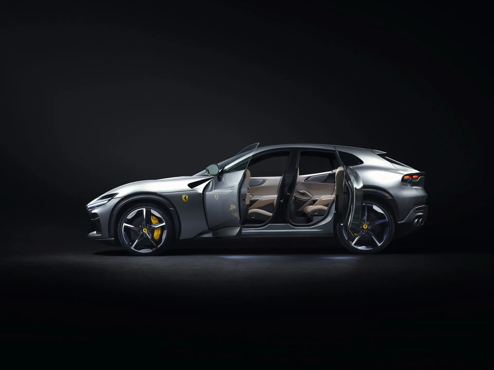 Ferrari Purosangue 2023: Chiếc Crossover 4 cửa mạnh 715 mã lực