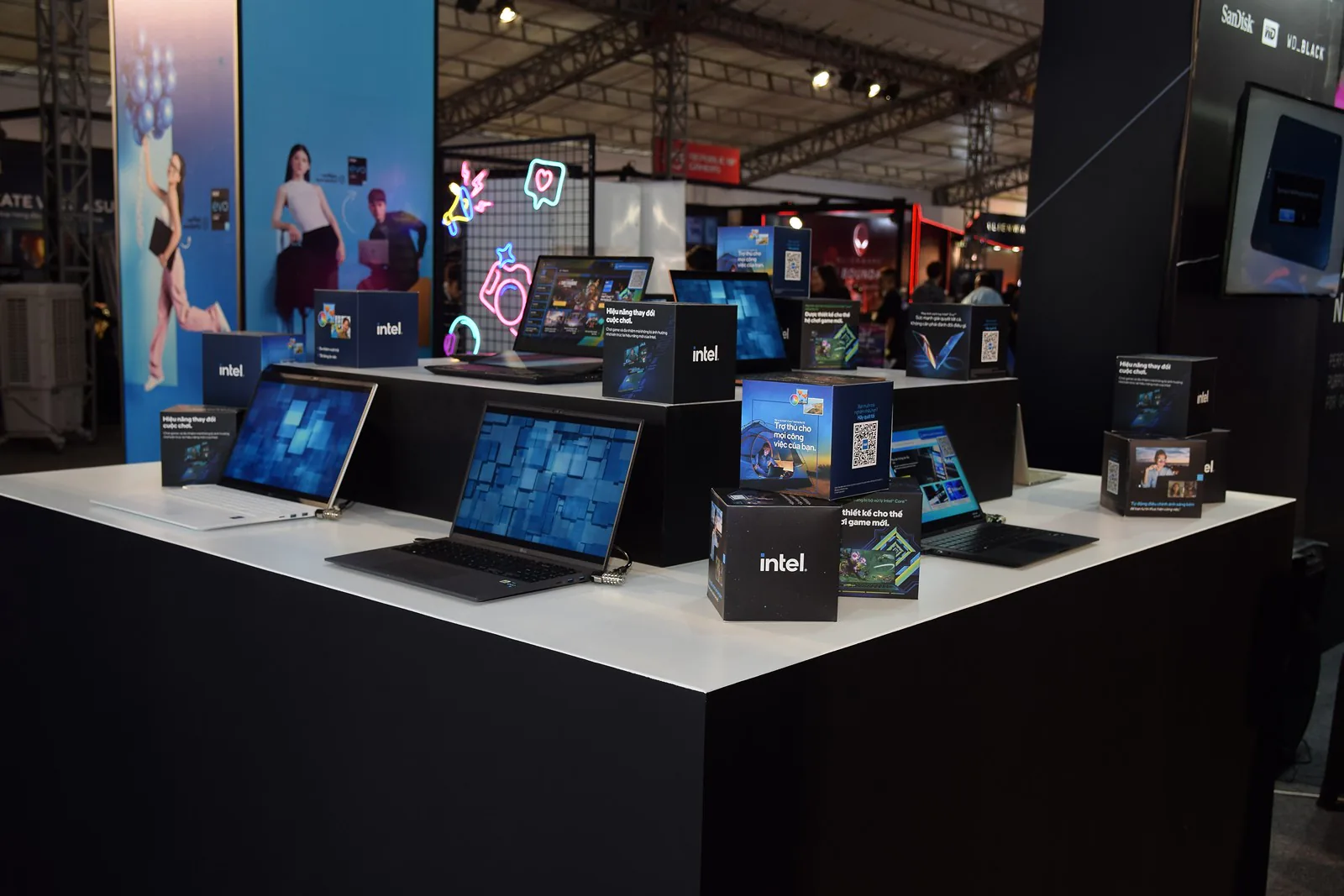 Intel chính thức khai mạc triển lãm IT và gaming INTEL TECH CAMP đầu tiên tại Việt Nam