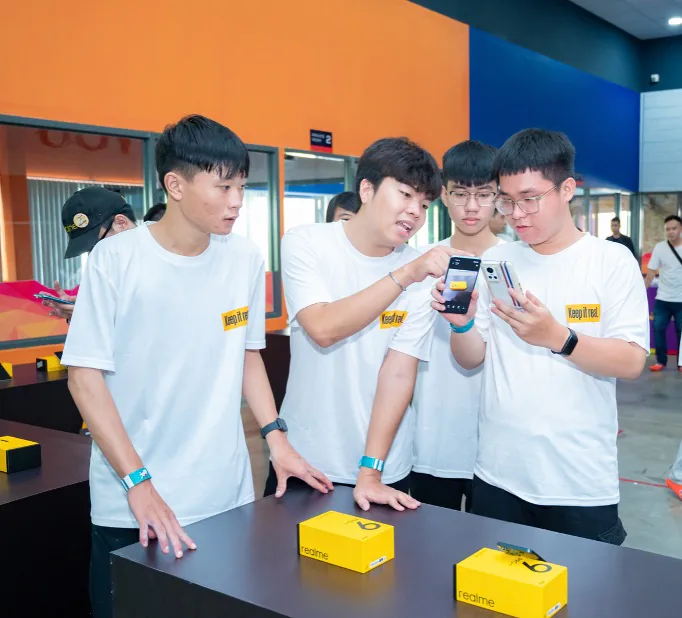 Nhìn lại sinh nhật realme 4 tuổi: Ngày hội tri ân Fanfest hoành tráng, realme Watch 3 vượt 1000 pre-order và ưu đãi đến 30% trên Lazada từ 9/9