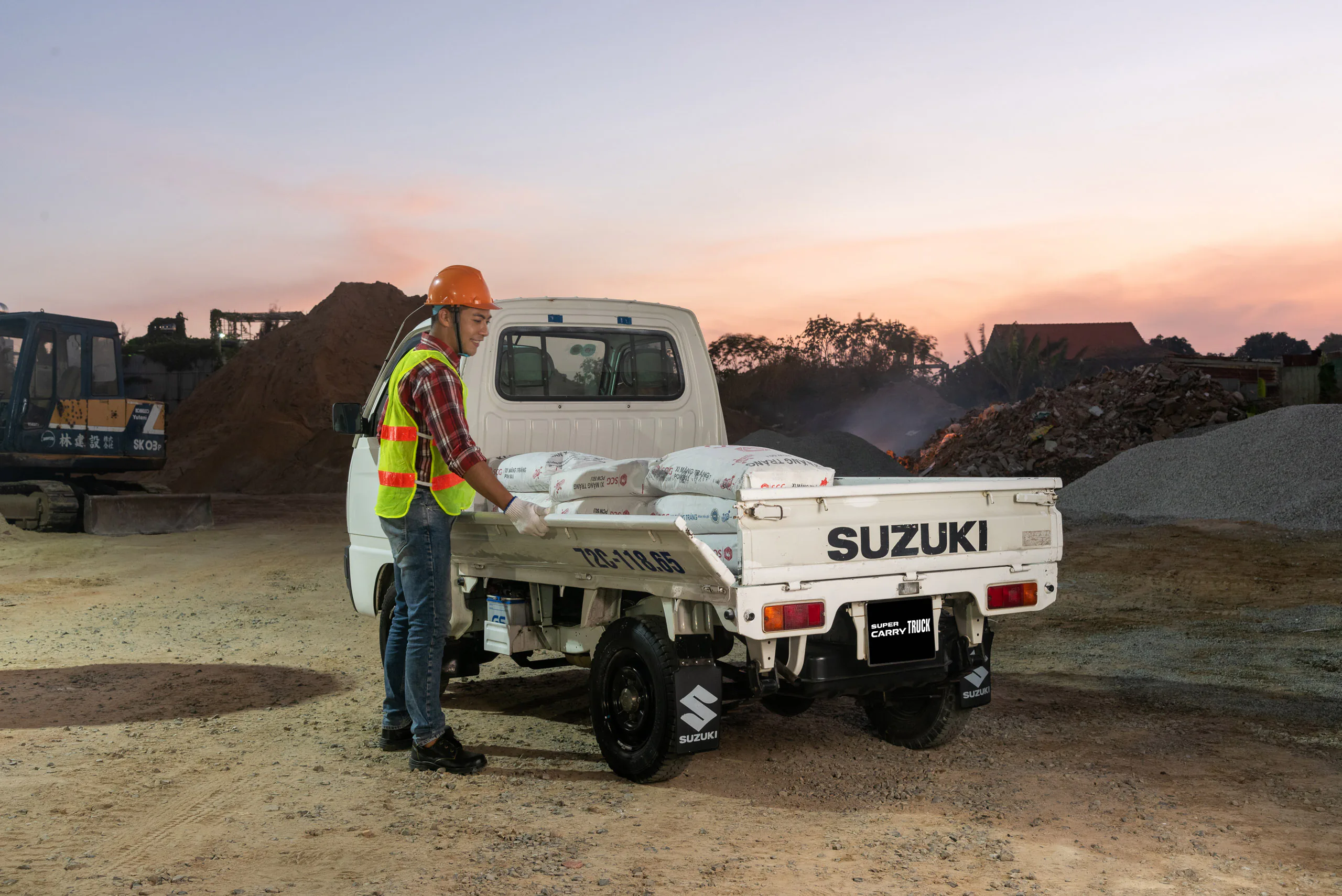 Carry Truck, tải 5 tạ chuyên trị hàng vật liệu xây dựng nặng đô