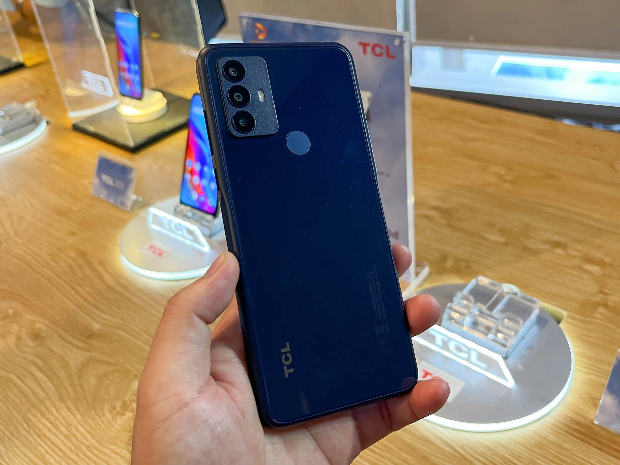 TCL ra mắt loạt smartphone mới, phân phối chính hãng bởi Digiworld