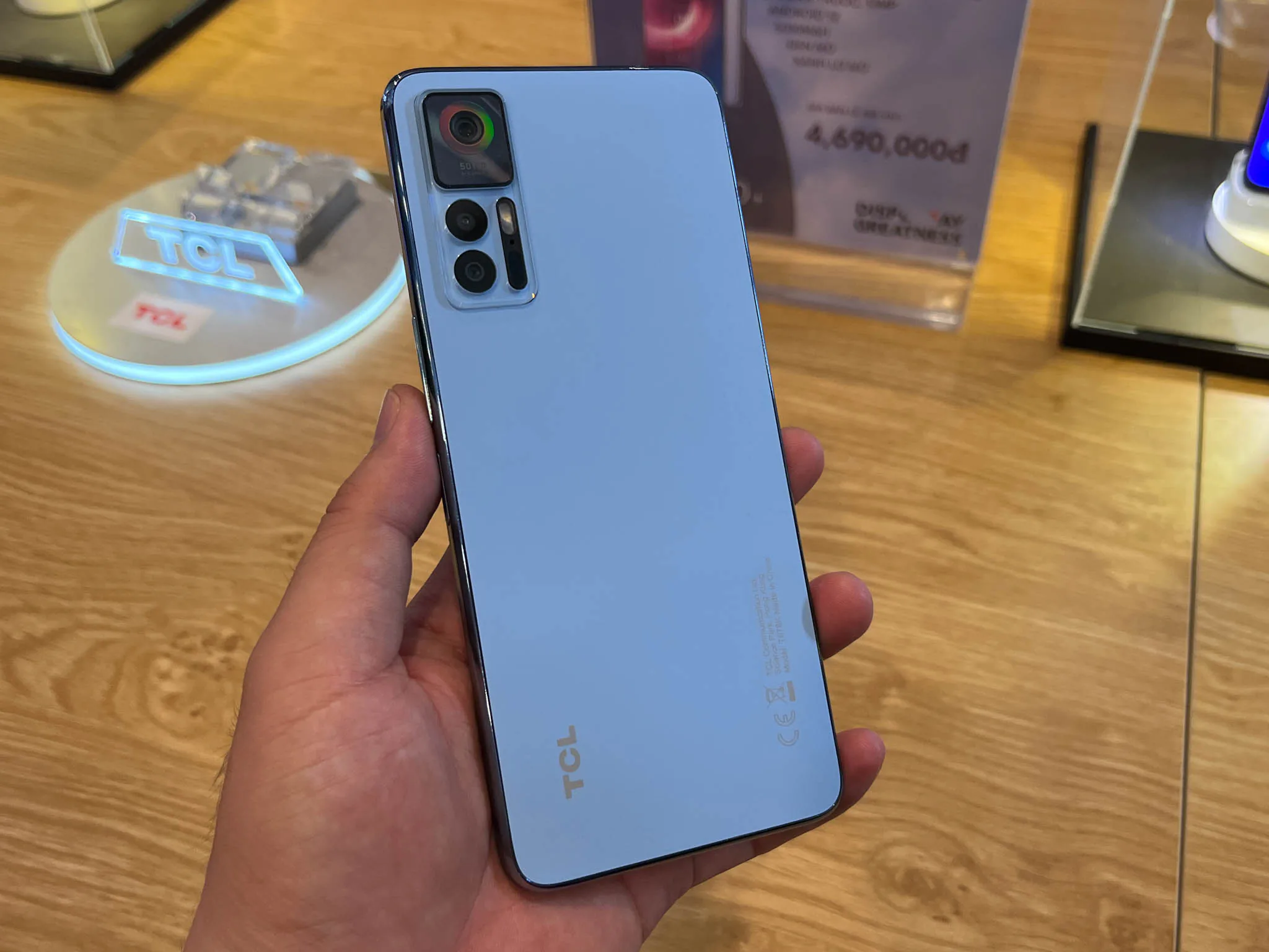 TCL ra mắt loạt smartphone mới, phân phối chính hãng bởi Digiworld