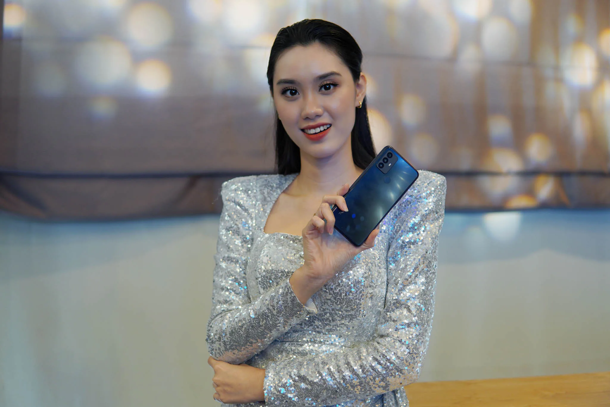 TCL ra mắt loạt smartphone mới, phân phối chính hãng bởi Digiworld