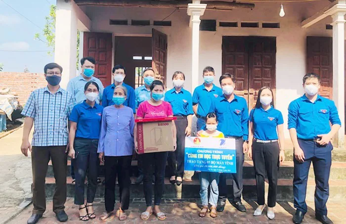 Với “Sóng và máy tính cho em”, đã không học sinh nào “bị bỏ lại phía sau”