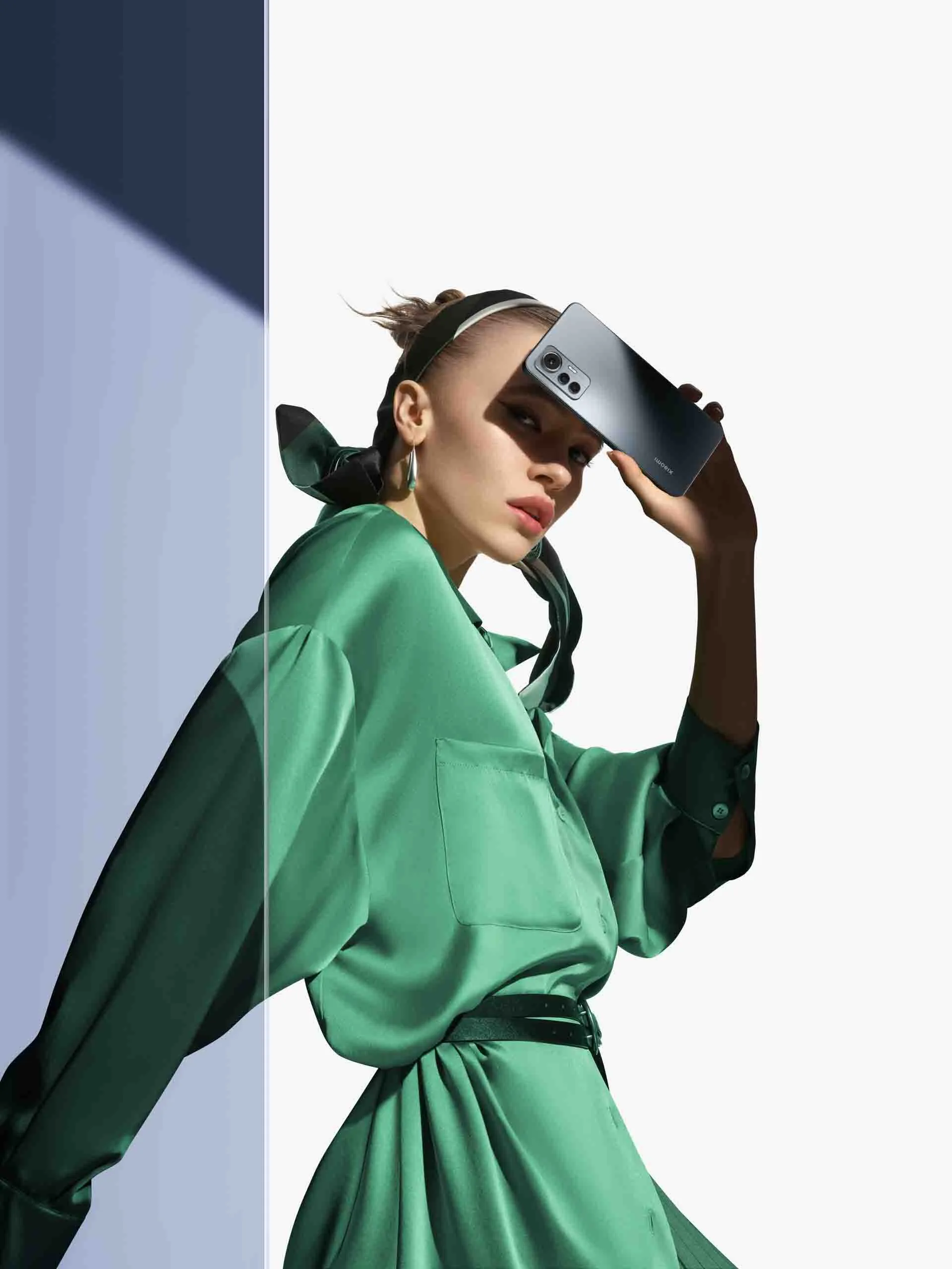 Xiaomi 12 Lite ra mắt: Bật sắc phong cách cùng Miss World Việt Nam 2022