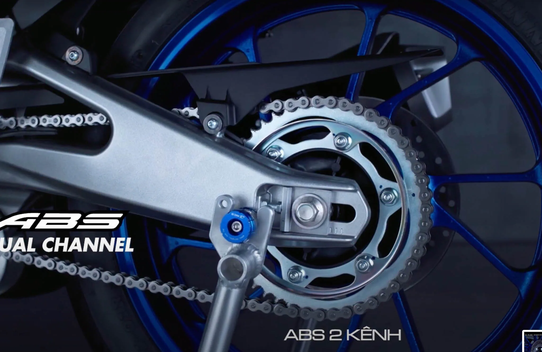 Yamaha R15v4 ra mắt Việt Nam với 2 phiên bản, giá từ 78 triệu VND