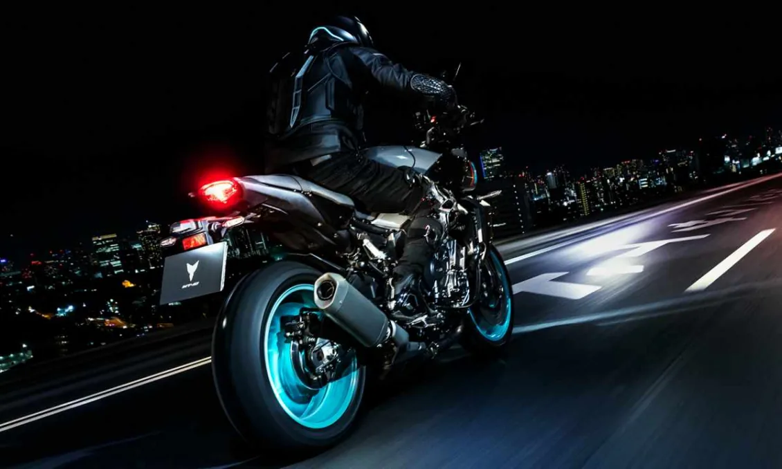 Bộ đôi Yamaha MT-10 và MT-10 SP 2022 sẽ ra mắt tại Việt Nam vào 18/9 tới