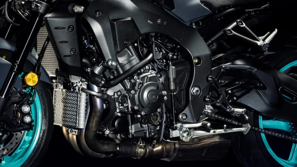Bộ đôi Yamaha MT-10 và MT-10 SP 2022 sẽ ra mắt tại Việt Nam vào 18/9 tới