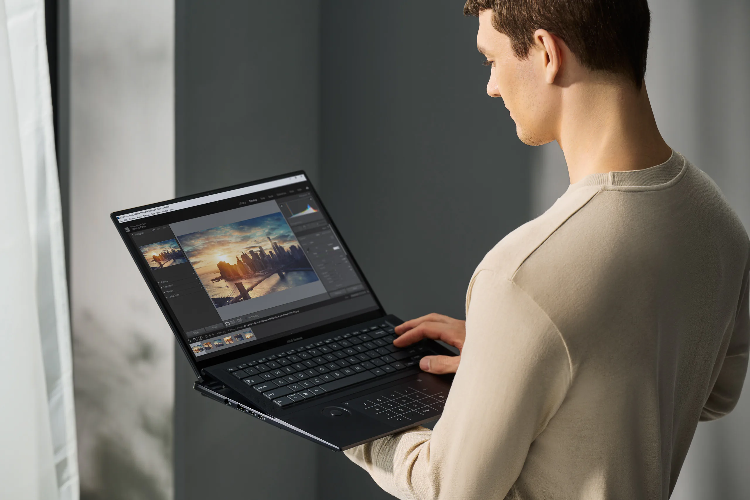 ASUS ra mắt laptop Zenbook Pro 16X OLED (UX7602) với thiết kế AAS Ultra đột phá