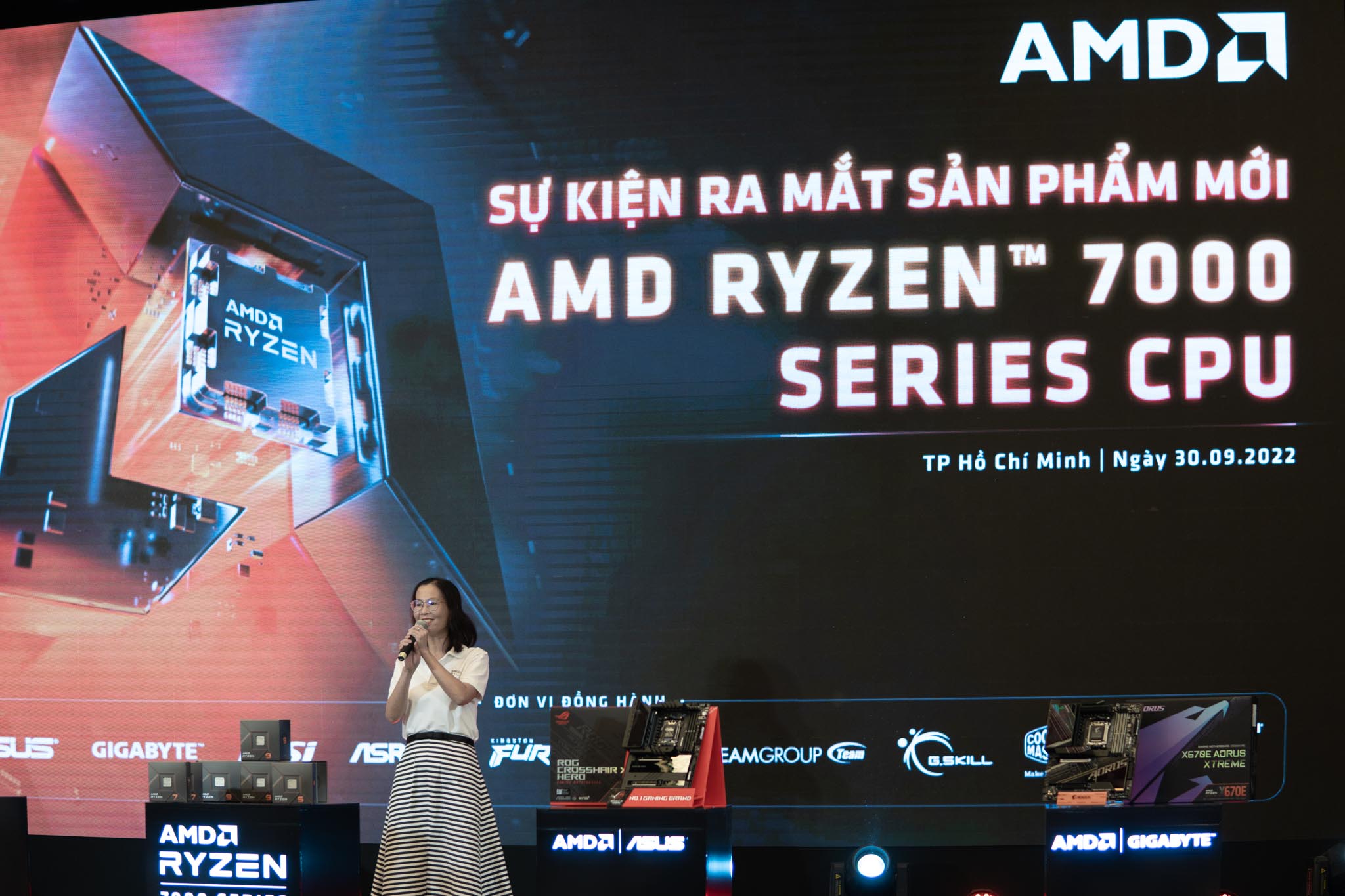 AMD ra mắt bộ xử lý máy tính để bàn dòng Ryzen™ 7000 với kiến trúc Zen 4: Nhân xử lý nhanh nhất dành cho Gaming