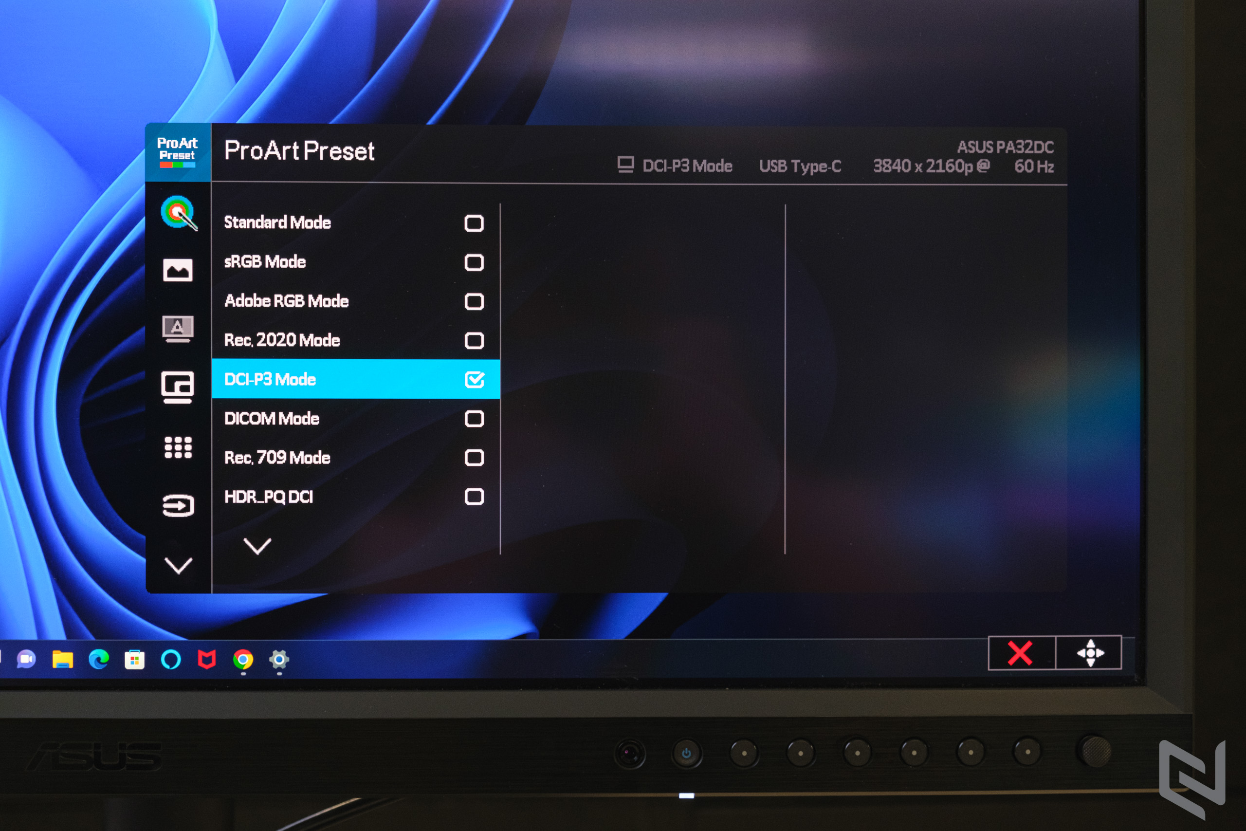 Trên tay màn hình đồ hoạ ASUS ProArt PA32DC: Màn hình 32-inch 4K OLED với khả năng tự cân màu nhờ cảm biến tích hợp
