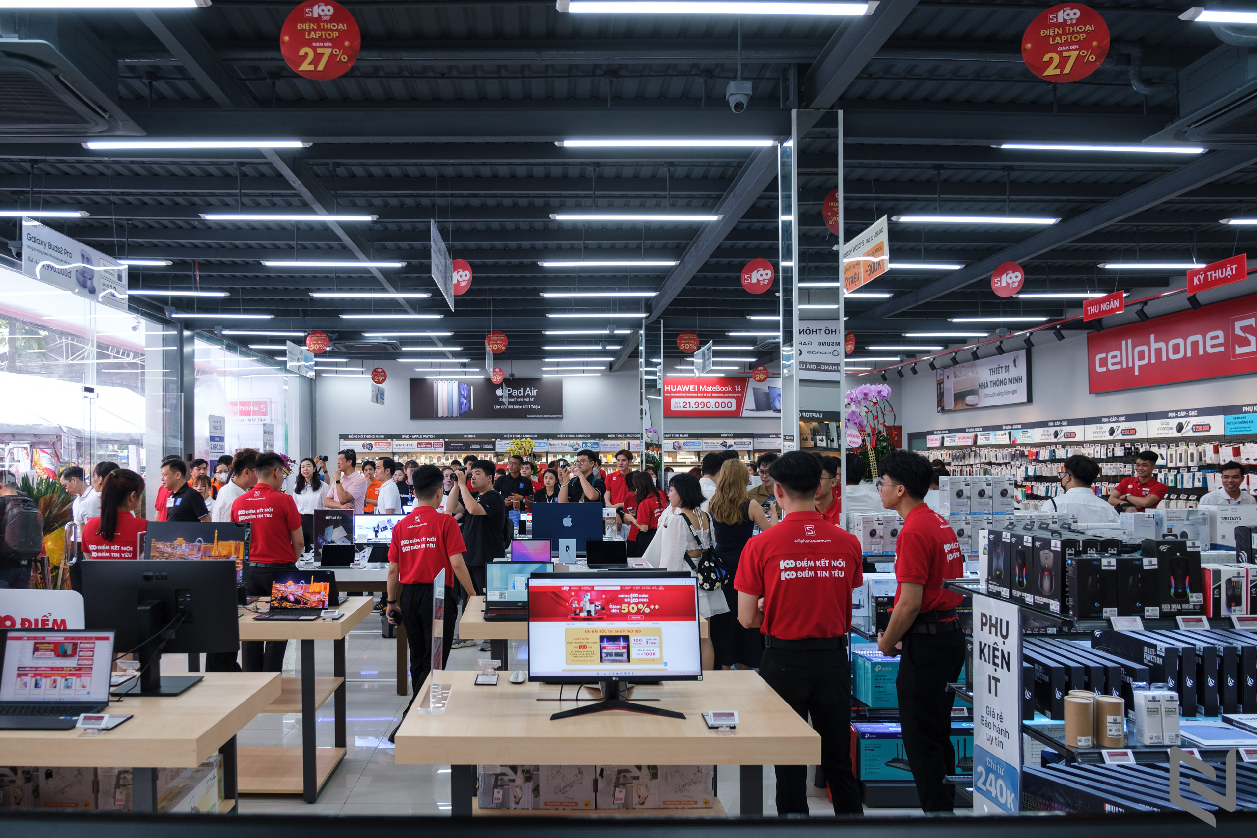 CellphoneS khai trương cửa hàng mới tại thành phố Cần Thơ, đạt cột mốc 100 cửa hàng toàn quốc
