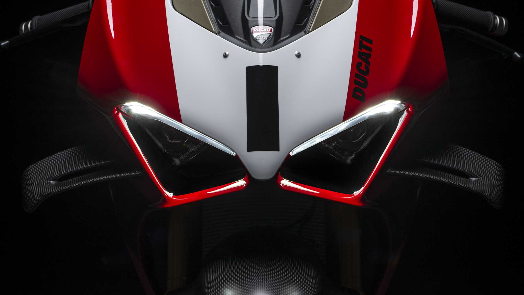 Ducati Panigale V4 R 2023 ra mắt với động cơ 237 mã lực cùng loạt nâng cấp để đua xe