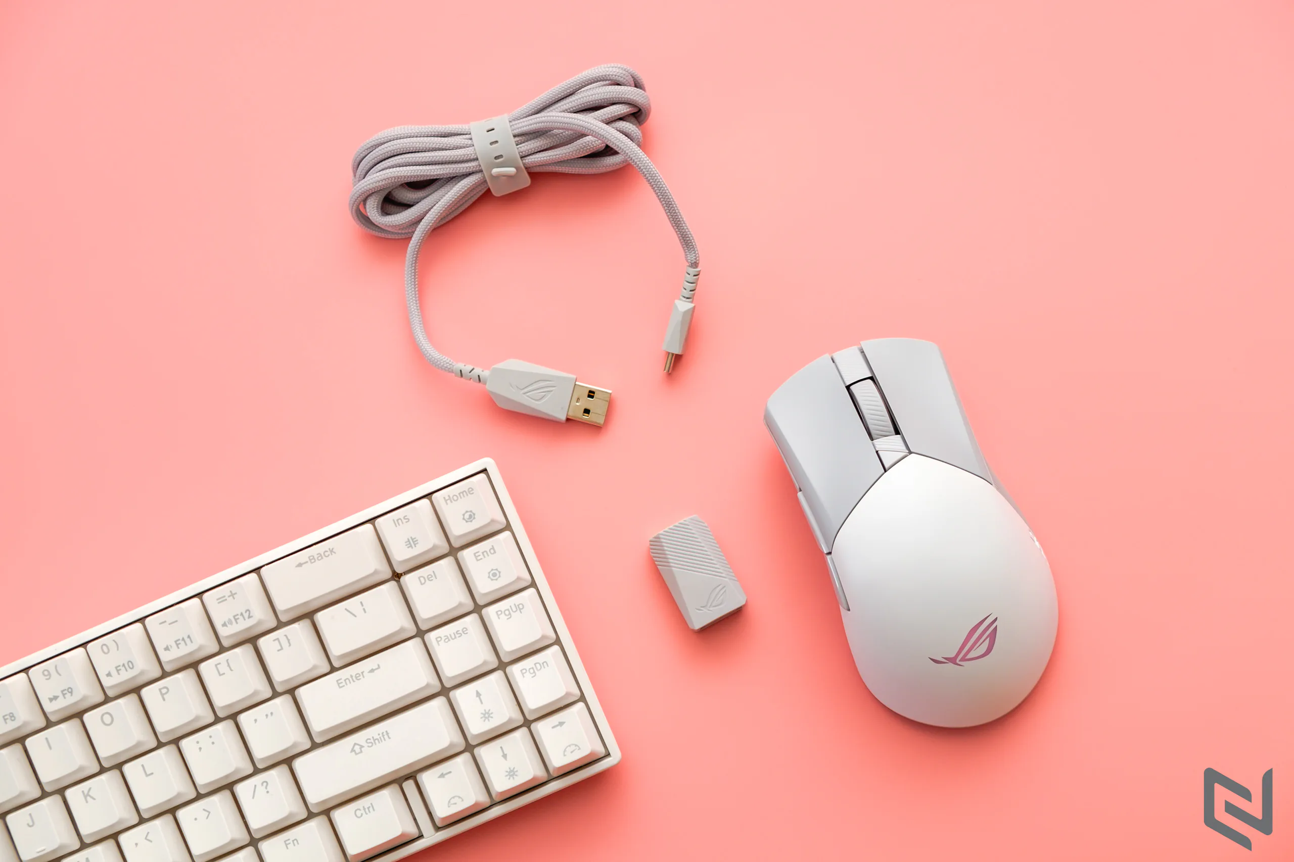 Trên tay chuột chơi game không dây ROG Gladius III Wireless AimPoint: Thay switch nhanh chóng, kết nối không độ trễ và cảm biến siêu nhạy