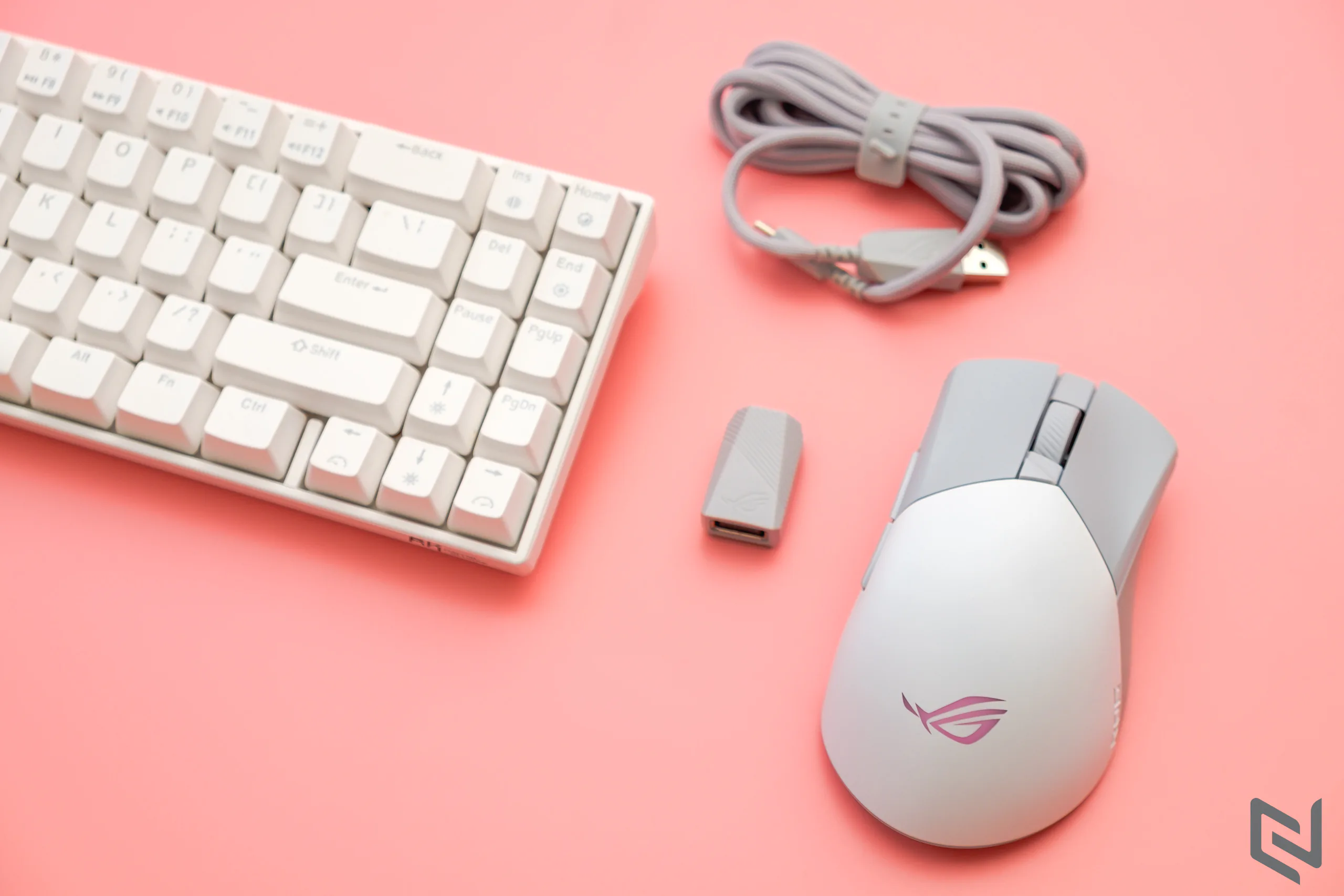 Trên tay chuột chơi game không dây ROG Gladius III Wireless AimPoint: Thay switch nhanh chóng, kết nối không độ trễ và cảm biến siêu nhạy