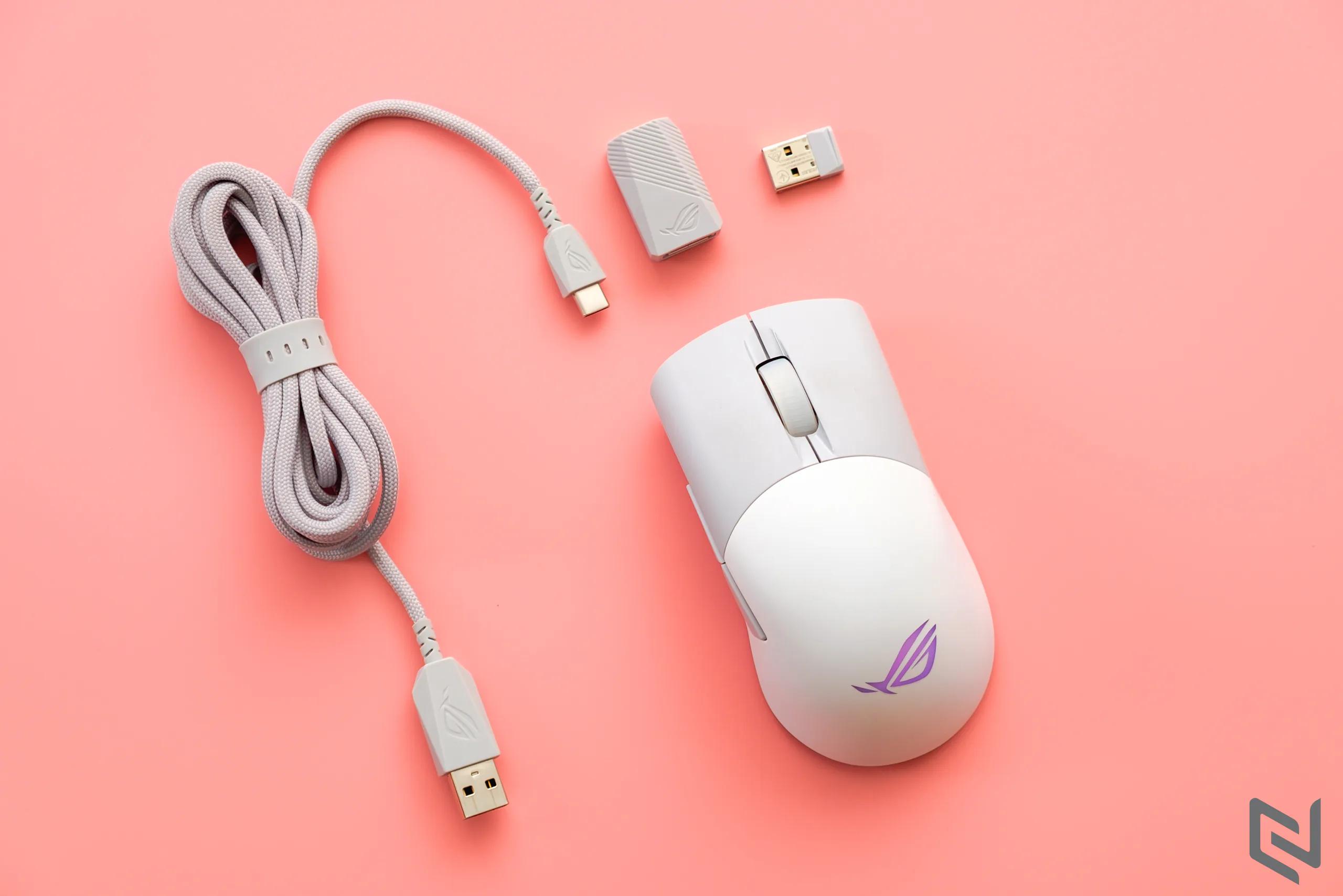 Trên tay chuột chơi game không dây ASUS ROG Keris Wireless Aimpoint: Cảm biến siêu nhạy và trọng lượng nhẹ dành cho game thủ FPS