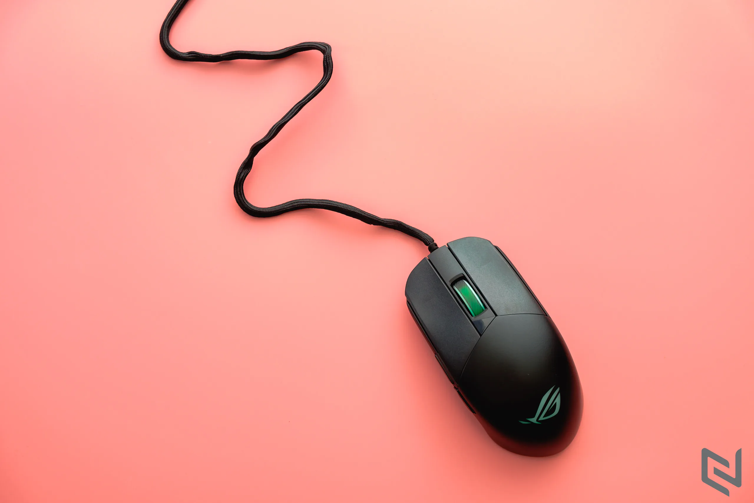 Trên tay chuột chơi game ASUS ROG Strix Impact III: Siêu nhẹ và độ trễ thấp, thiết kế phù hợp cho cả hai tay