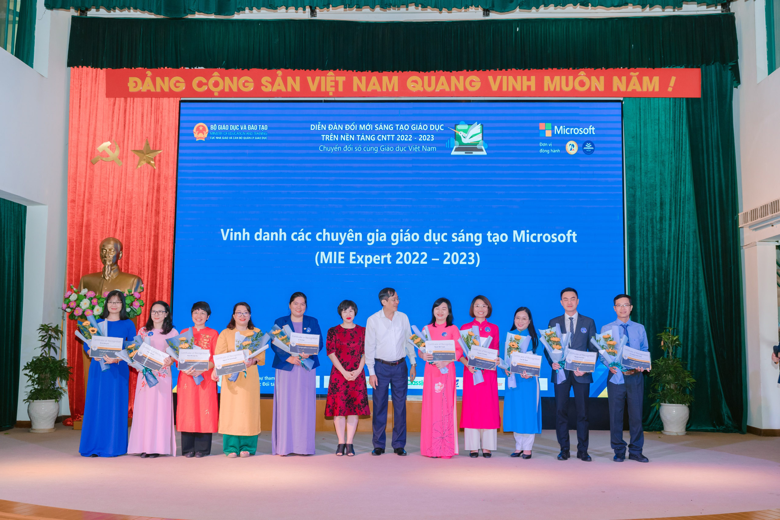 Microsoft đồng hành cùng Bộ GD-ĐT phát động Diễn đàn Đổi mới sáng tạo Giáo dục Việt Nam 2022-2023