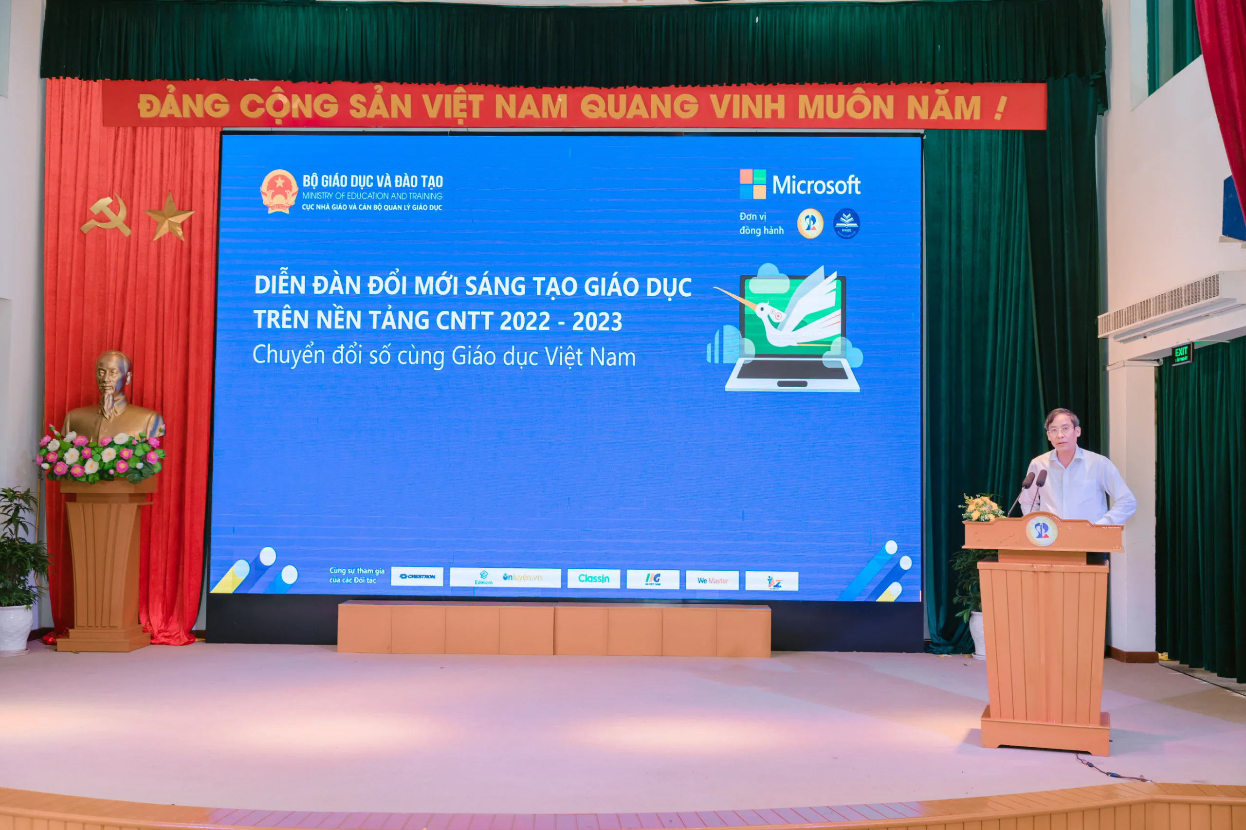 Microsoft đồng hành cùng Bộ GD-ĐT phát động Diễn đàn Đổi mới sáng tạo Giáo dục Việt Nam 2022-2023