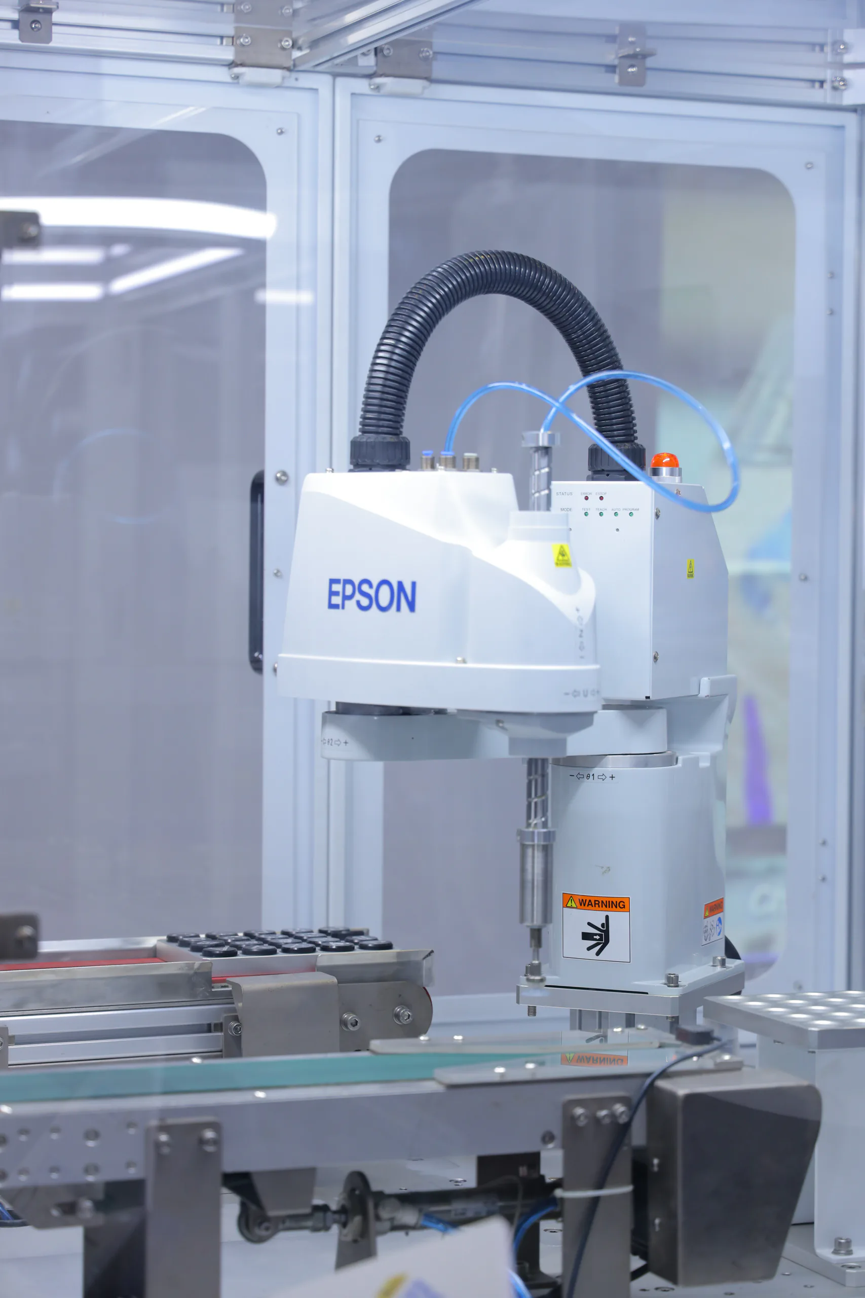 Epson tham gia triển lãm quốc tế Metalex 2022 lần đầu tiên giới thiệu robot công nghiệp ở khu vực phía Nam