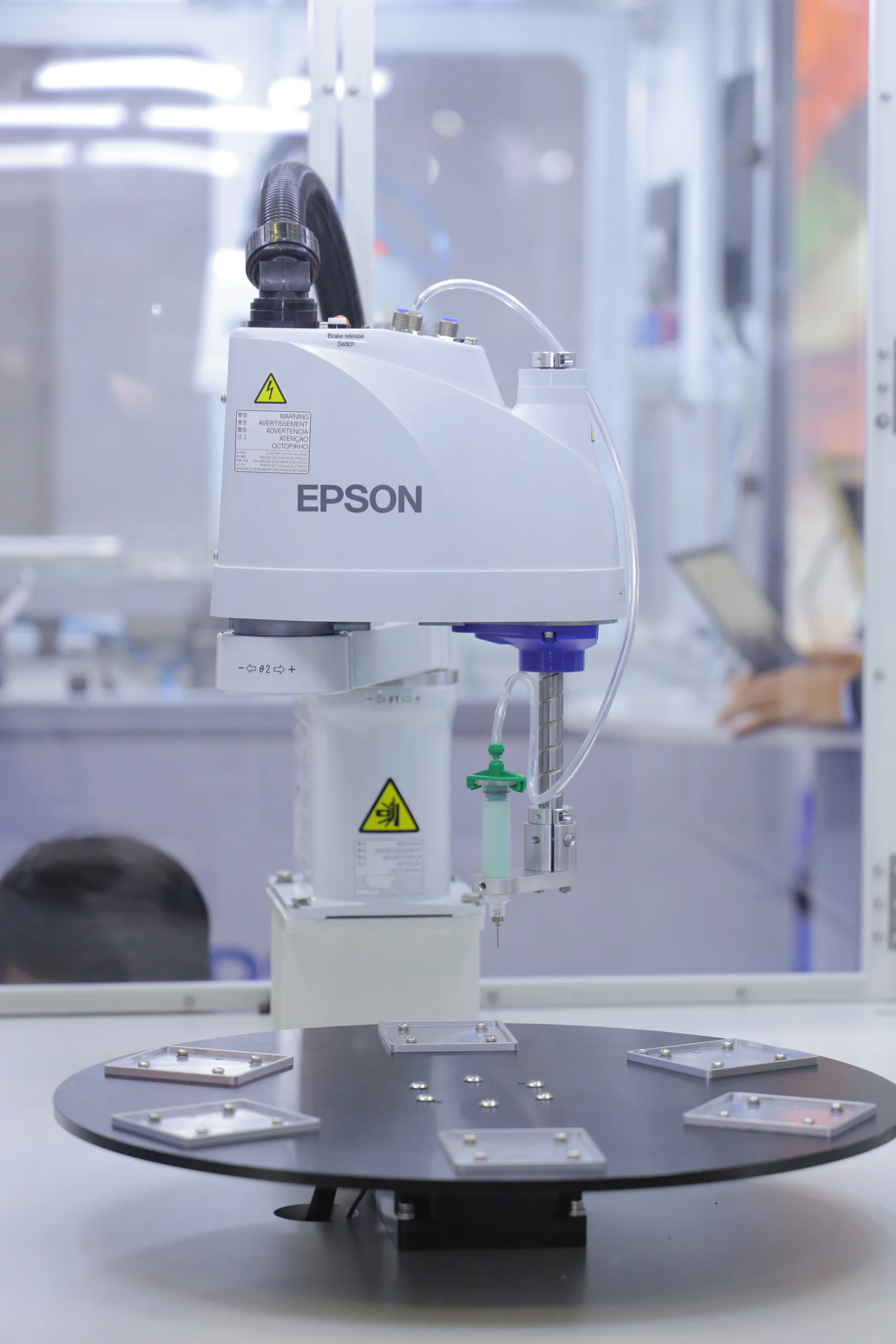 Epson tham gia triển lãm quốc tế Metalex 2022 lần đầu tiên giới thiệu robot công nghiệp ở khu vực phía Nam