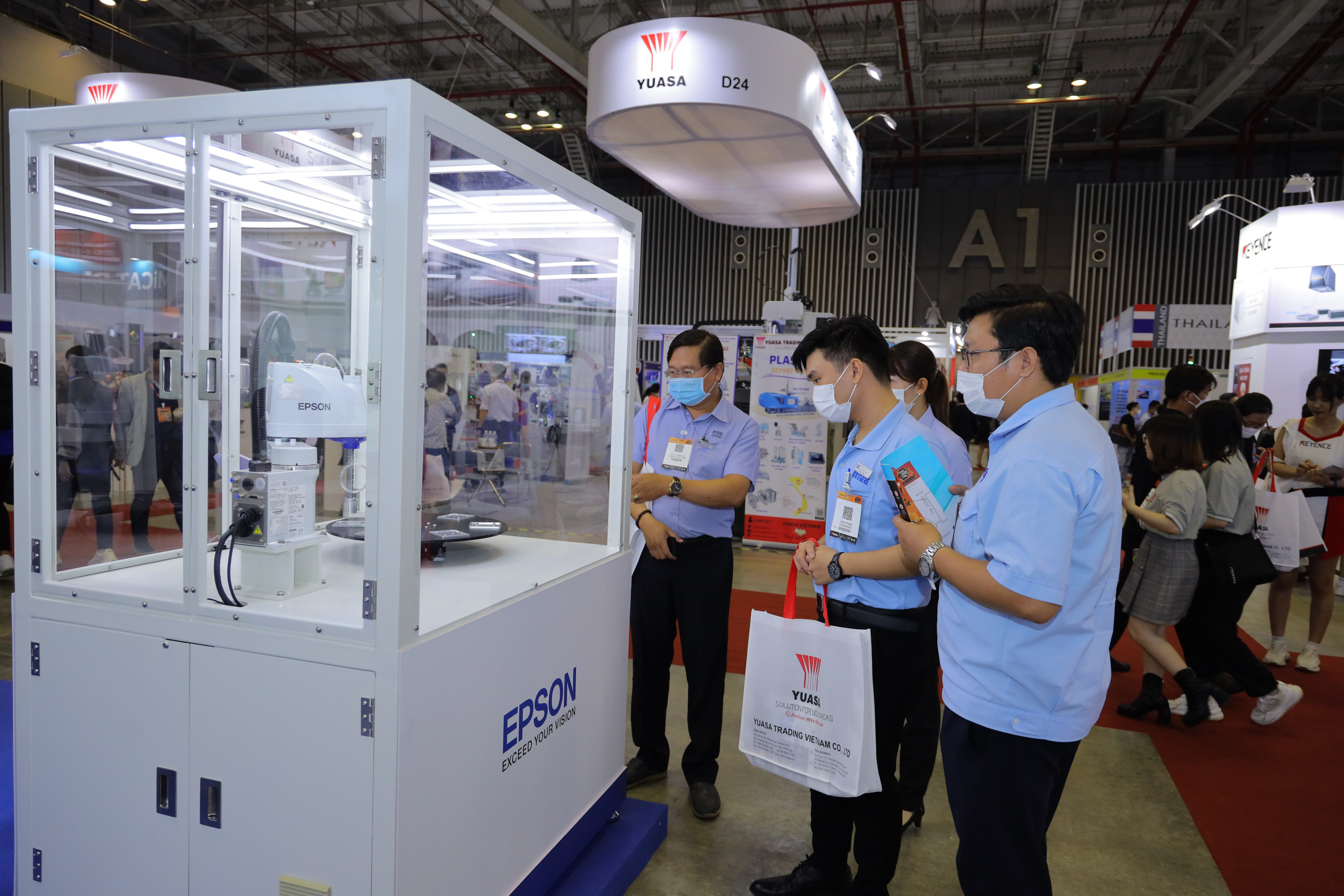 Epson tham gia triển lãm quốc tế Metalex 2022 lần đầu tiên giới thiệu robot công nghiệp ở khu vực phía Nam