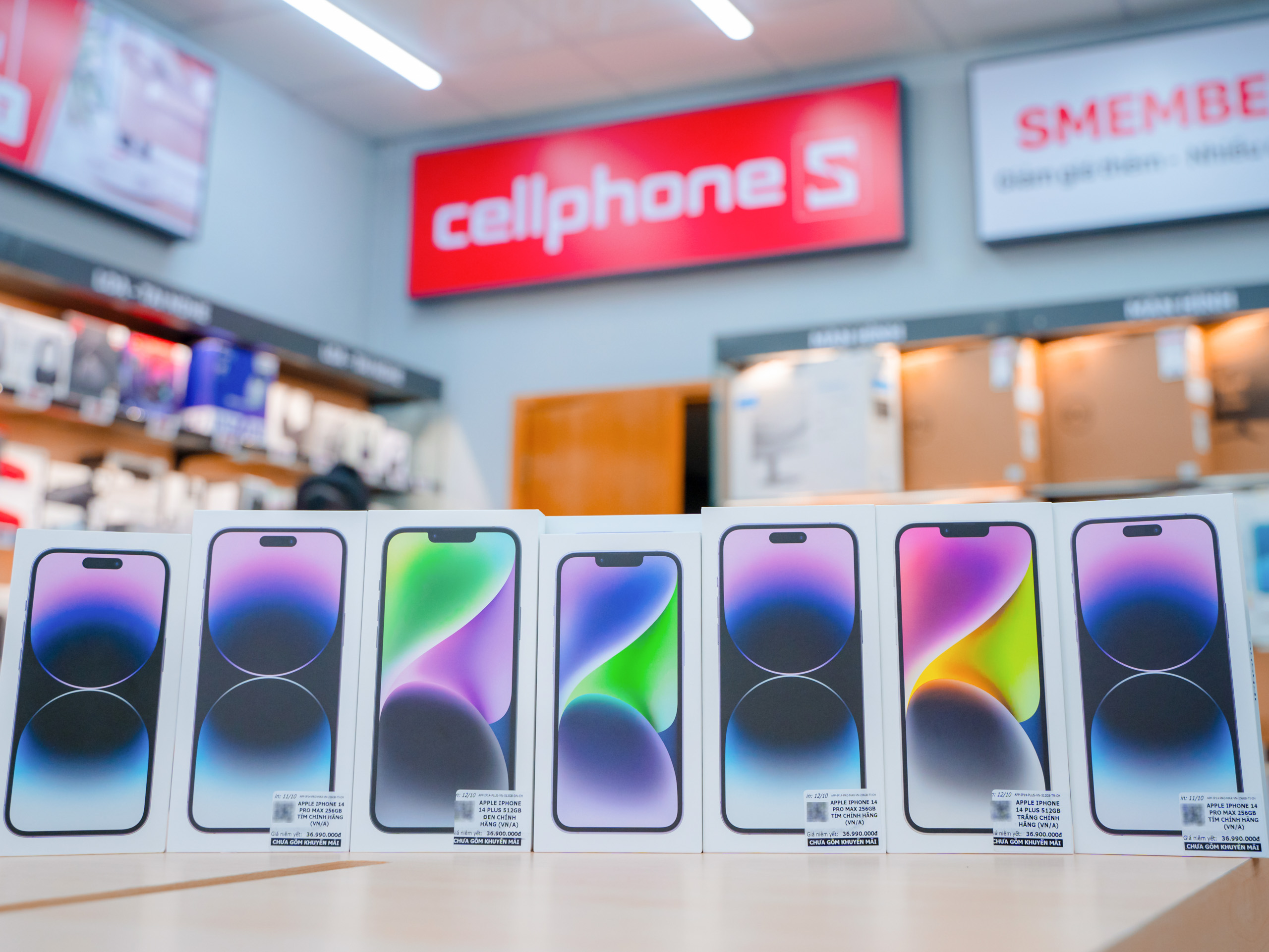 CellphoneS mở bán 15,000 khách hàng đặt trước iPhone 14 series chính hãng