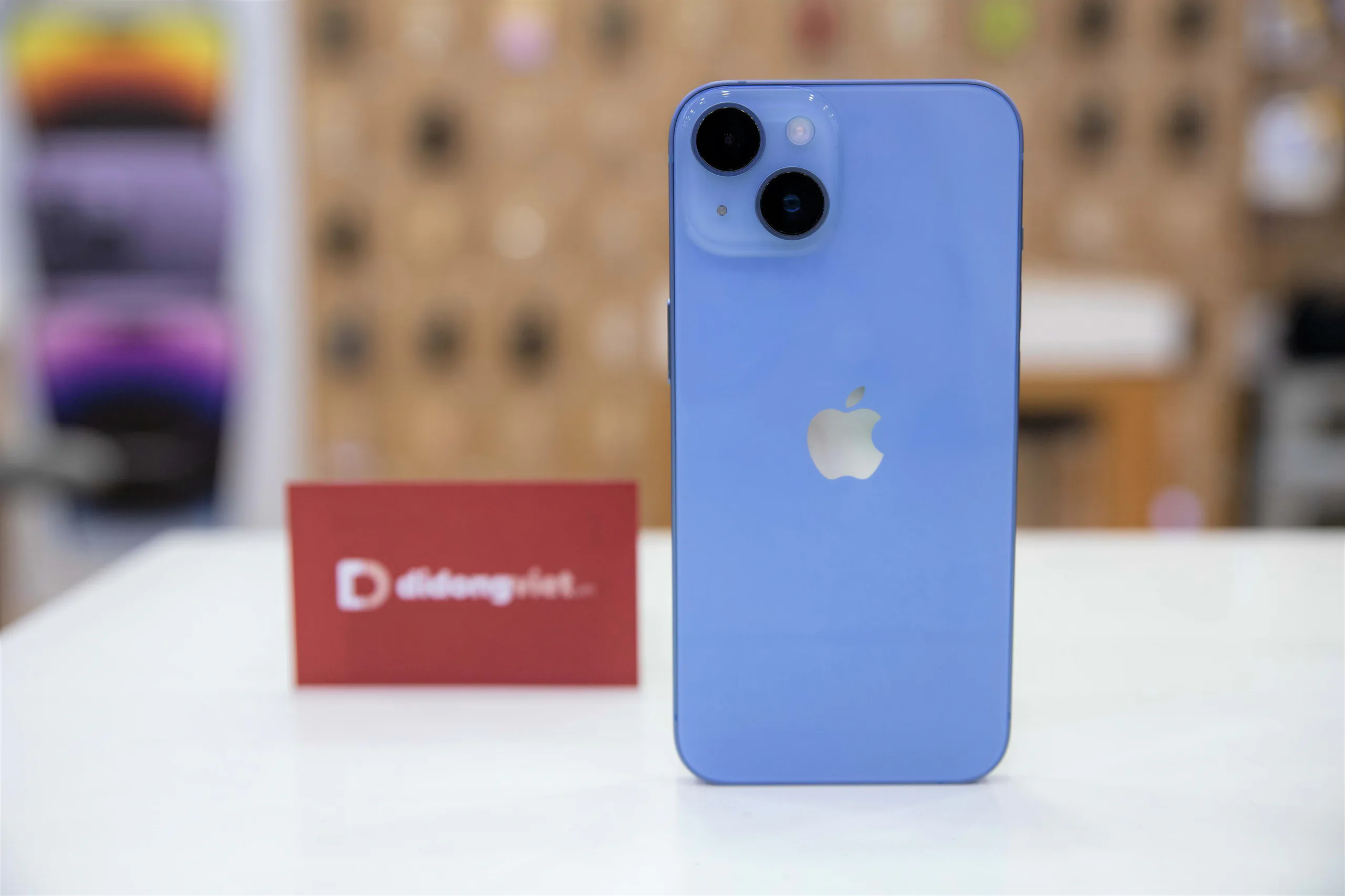 iPhone 14 và iPhone 14 Plus giảm đến 8 triệu đồng sau hơn 1 tuần lên kệ