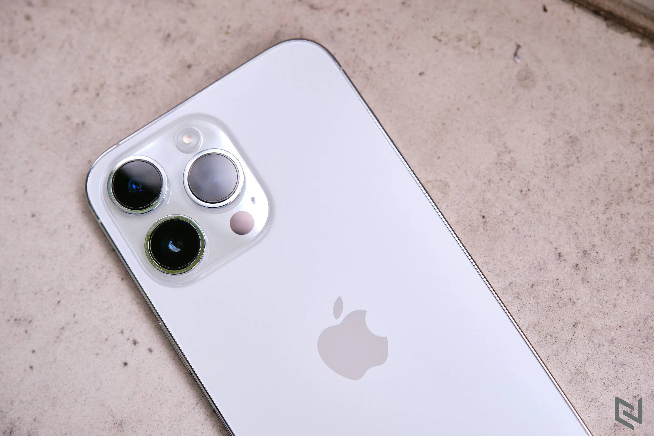 Trên tay iPhone 14 Pro Max VN/A chính hãng CellphoneS