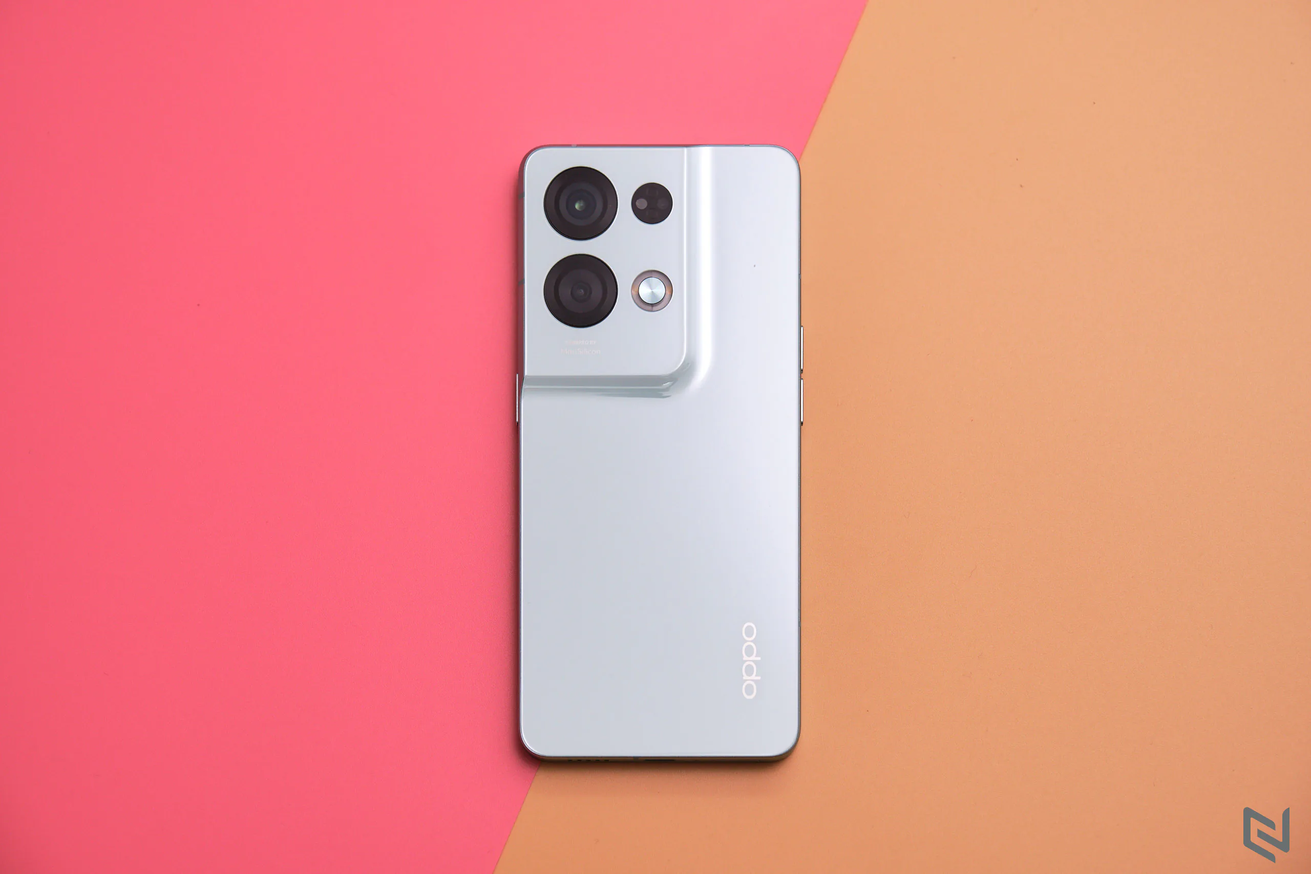 Đánh giá OPPO Reno8 Pro 5G: Camera chuyên nghiệp với siêu chip kép, hiệu năng mạnh mẽ cùng sạc siêu nhanh