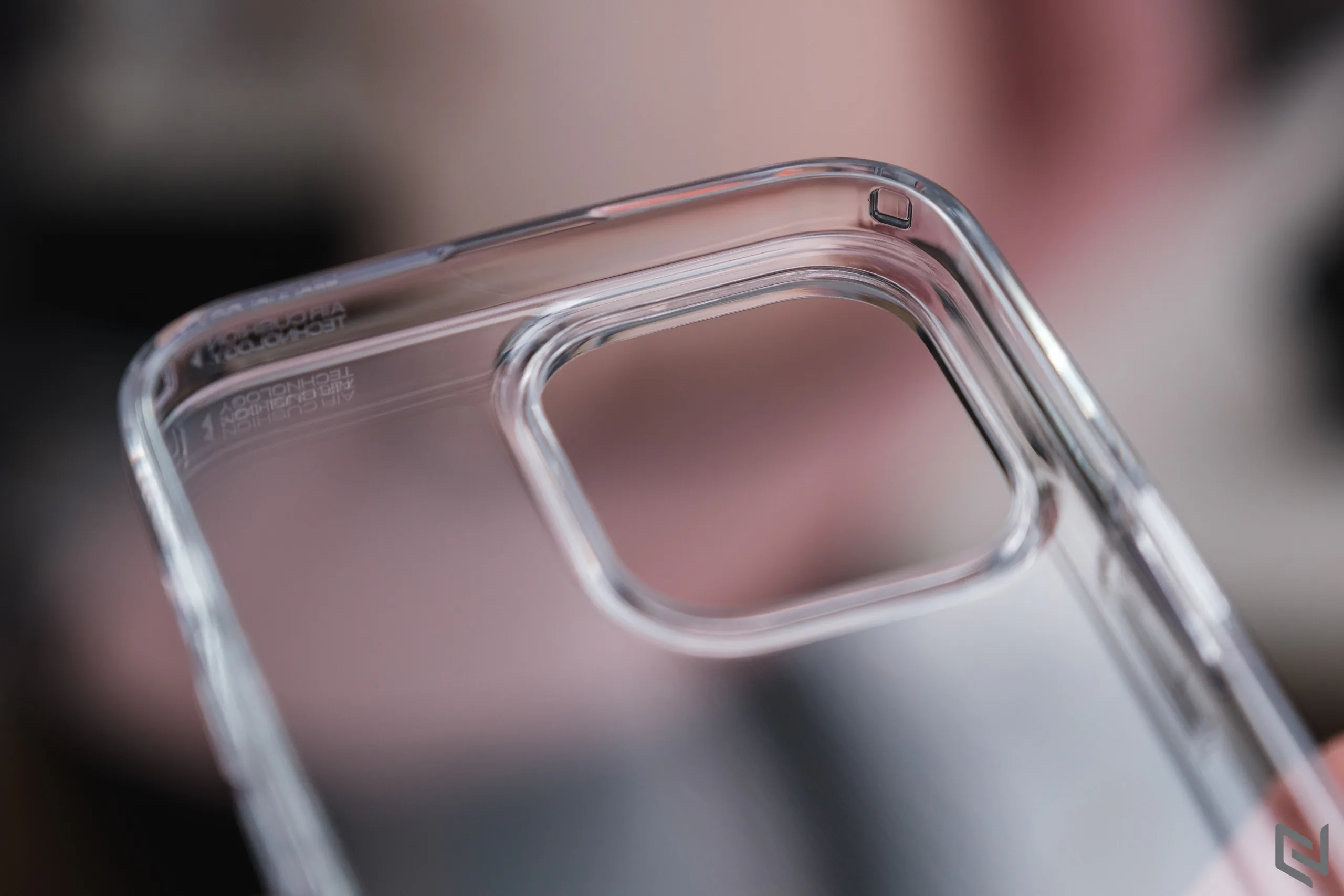 Trên tay bộ phụ kiện không thể thiếu cho iPhone 14