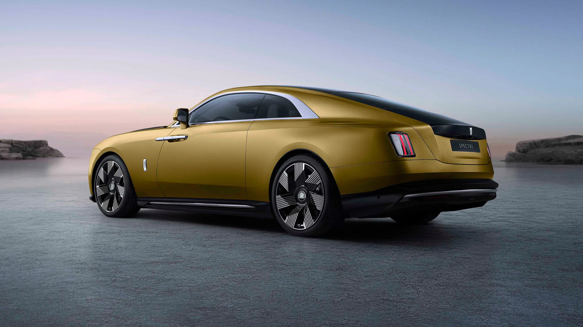 Xe điện cao cấp Rolls Royce Spectre EV 2024 ra mắt với quãng đường di chuyển tối đa 520 km mỗi lần sạc pin