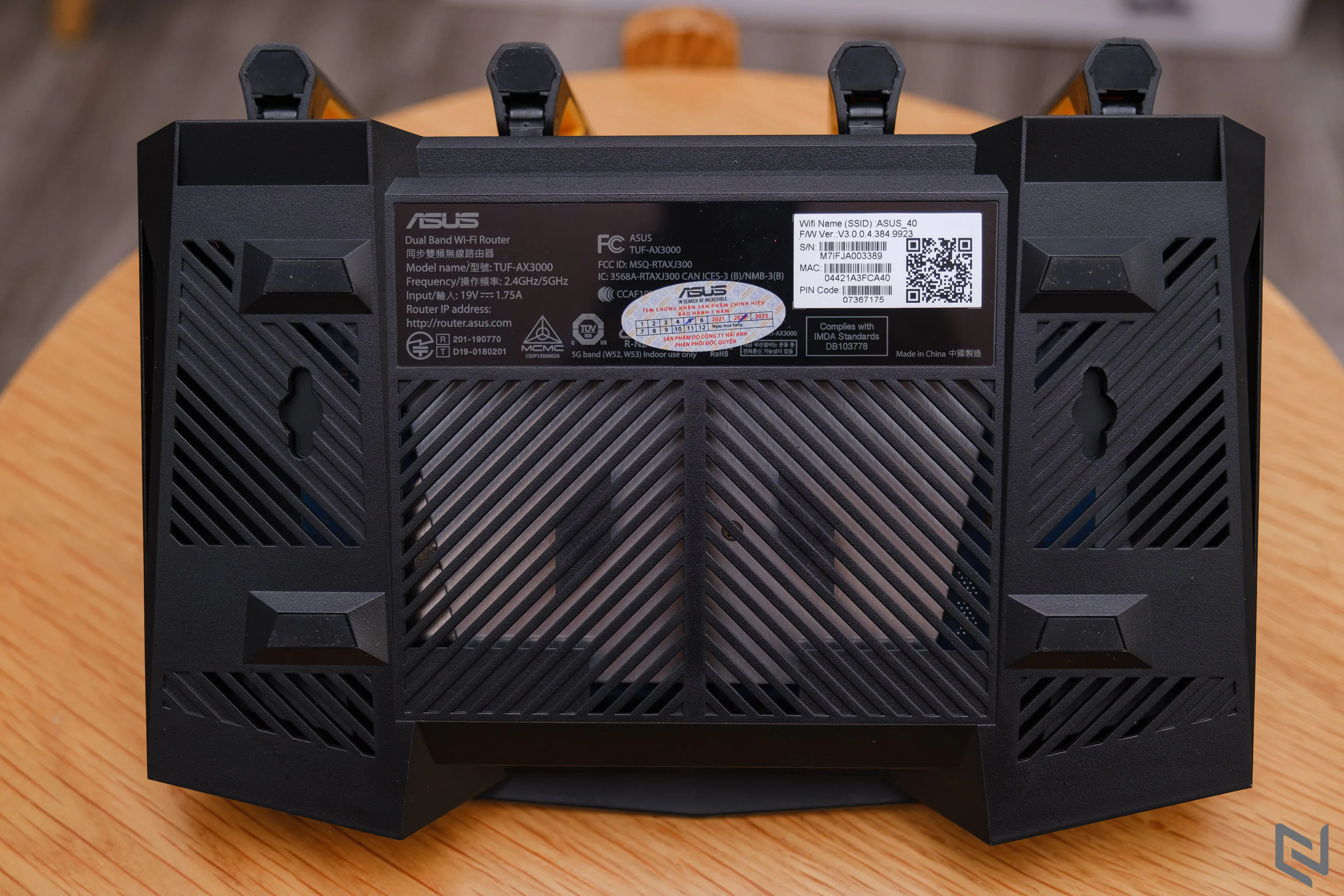 Trên tay router ASUS TUF Gaming AX3000: Kiểu dáng hầm hố, Wi-Fi 6 với băng tần kép và cổng chơi game chuyên dụng