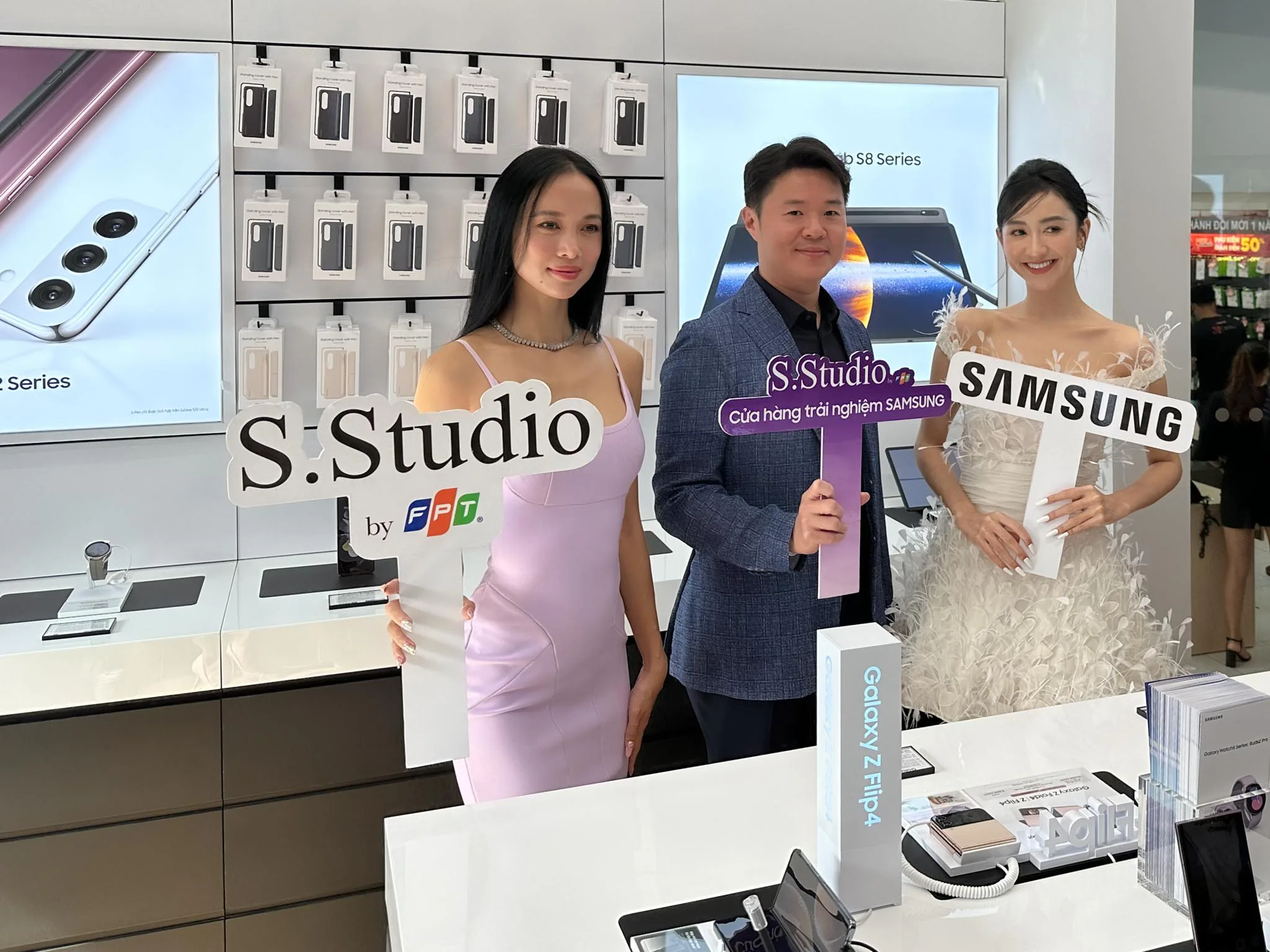 Samsung hợp tác cùng FPT Retail trình làng chuỗi 5 cửa hàng trải nghiệm Samsung S.Studio by FPT