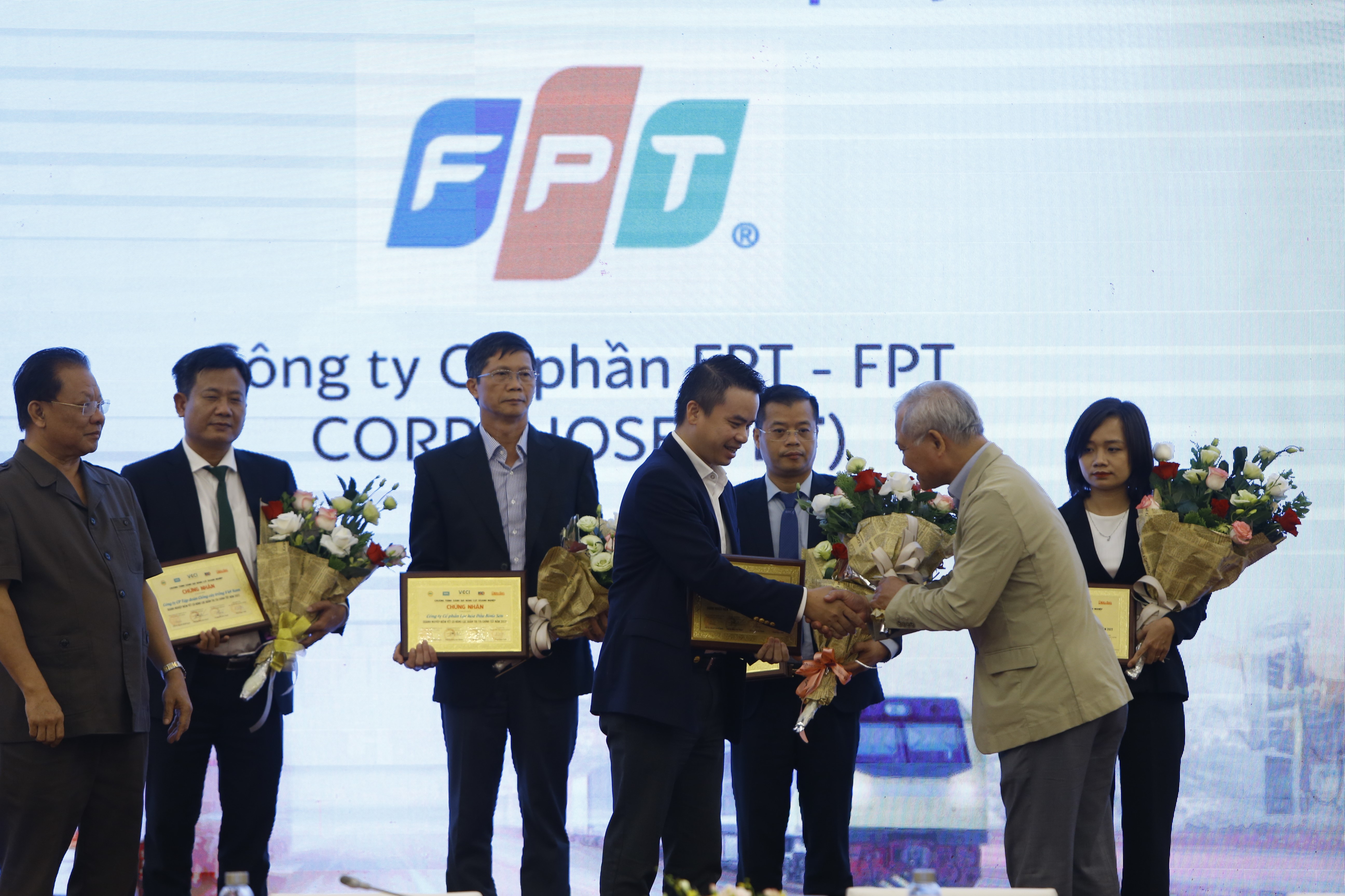 FPT đứng trong Top 15 doanh nghiệp có năng lực quản trị tài chính tốt 2022