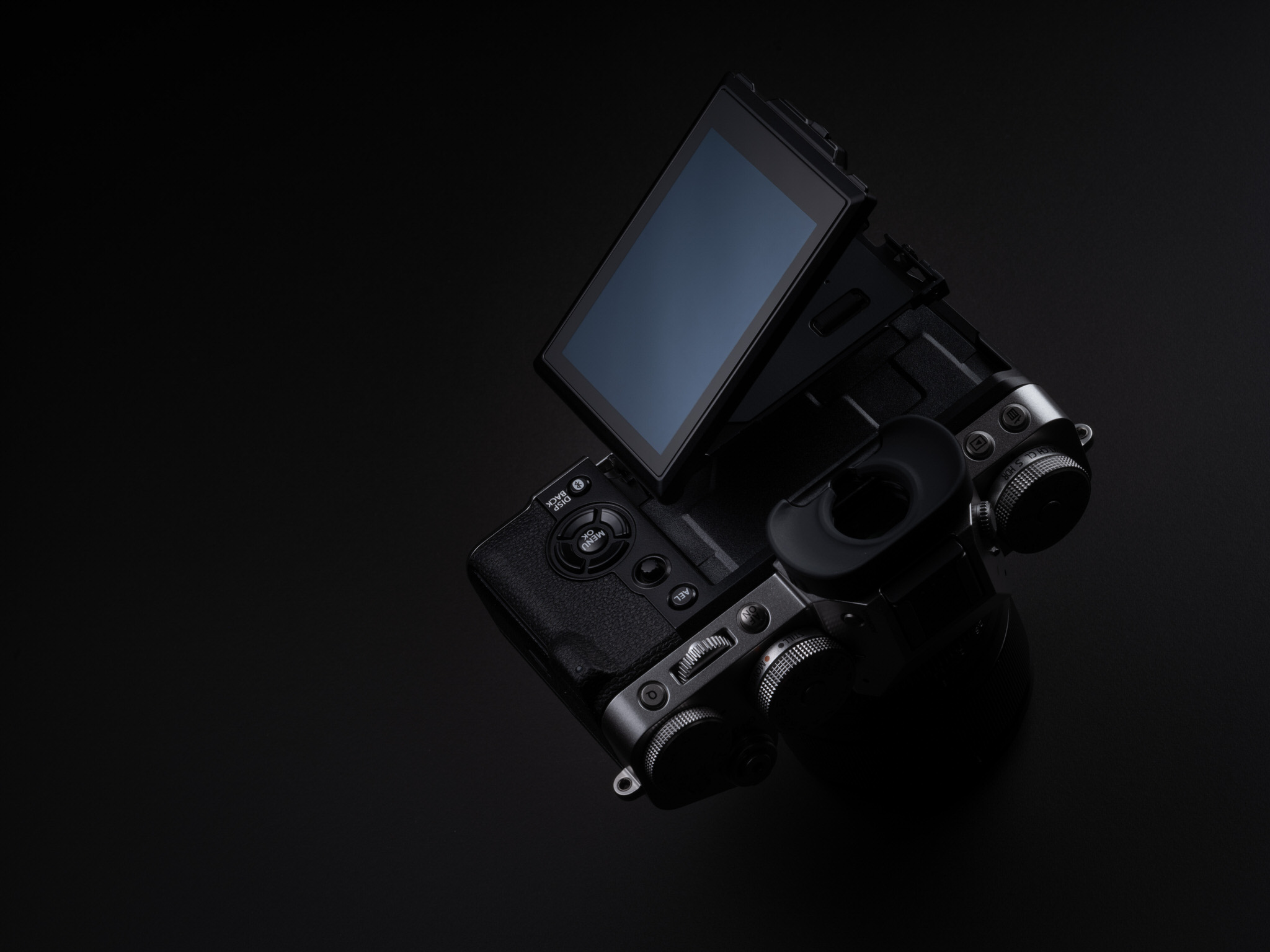 Fujifilm X-T5 ra mắt: Cảm biến 40.2MP, quay 6.2K, nâng cấp lấy nét tự động và kích thước gọn hơn