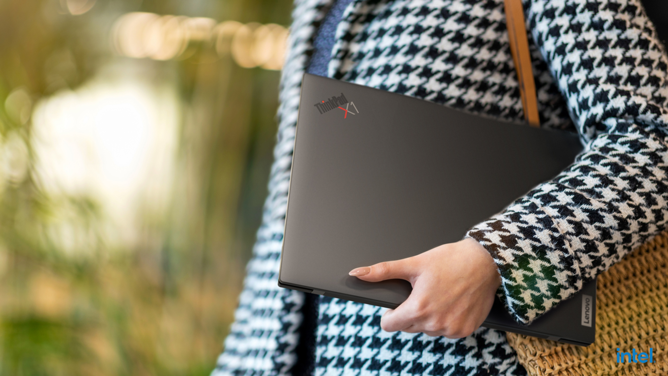 Lenovo ra mắt loạt ThinkPad 2022 mới hỗ trợ nâng cao năng suất và khả năng cộng tác cho doanh nghiệp