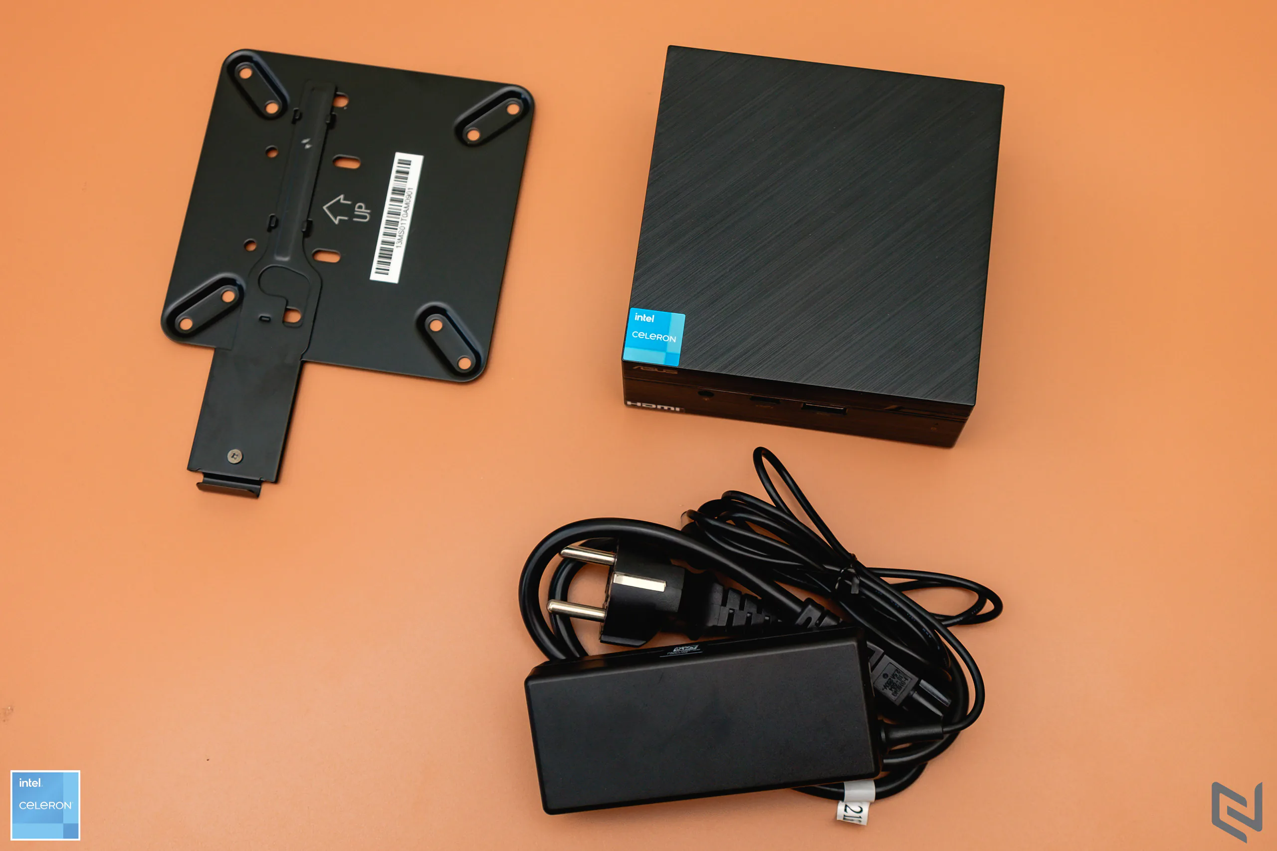 Trên tay Mini PC ASUS PN41: Siêu nhỏ gọn, giá rẻ phù hợp cho các nhu cầu cơ bản