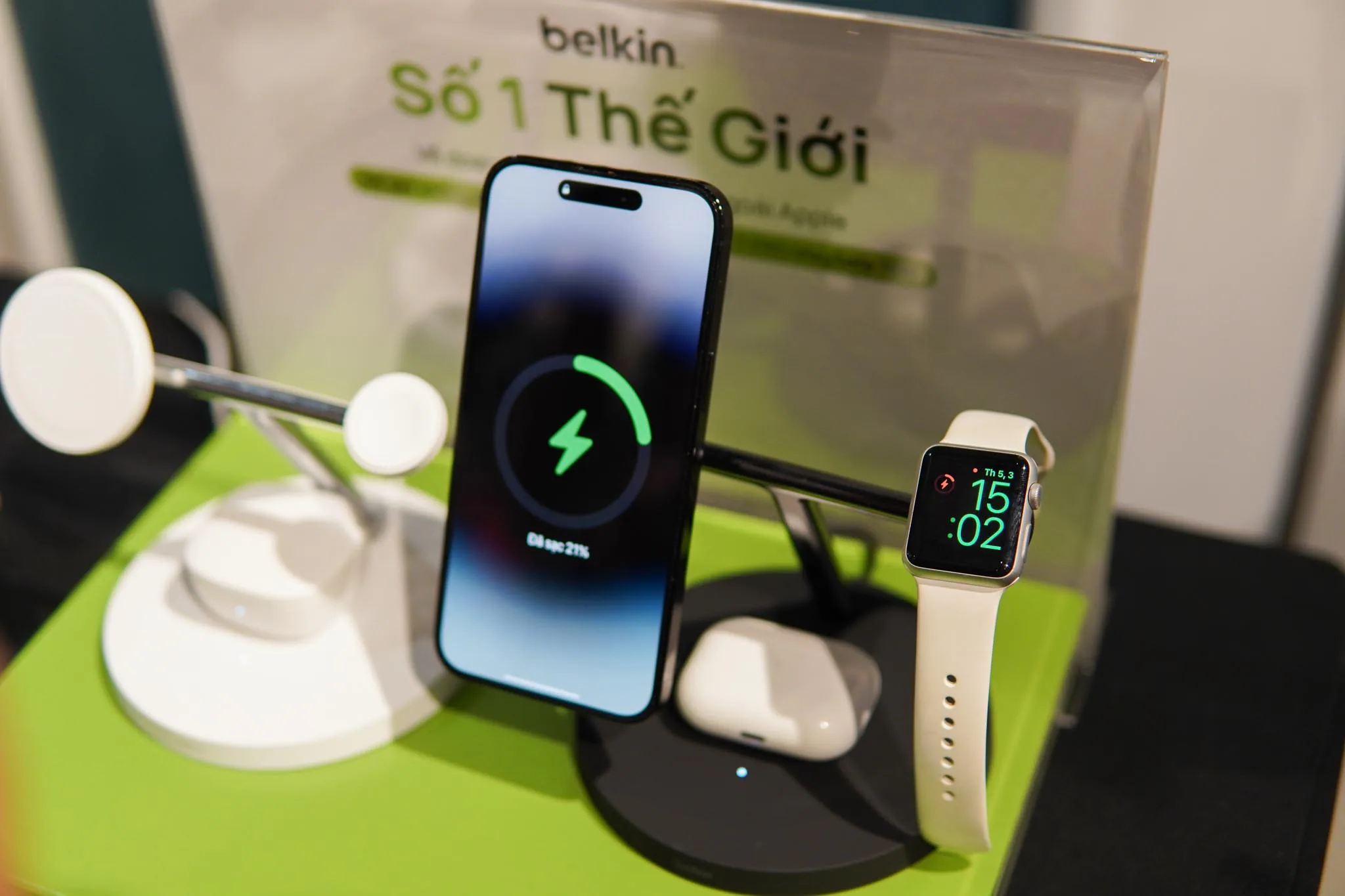 Belkin kết hợp cùng nhà phân phối MeKo chính thức ra mắt sạc không dây MagSafe 3-in-1 cùng loạt phụ kiện cho iPhone 14
