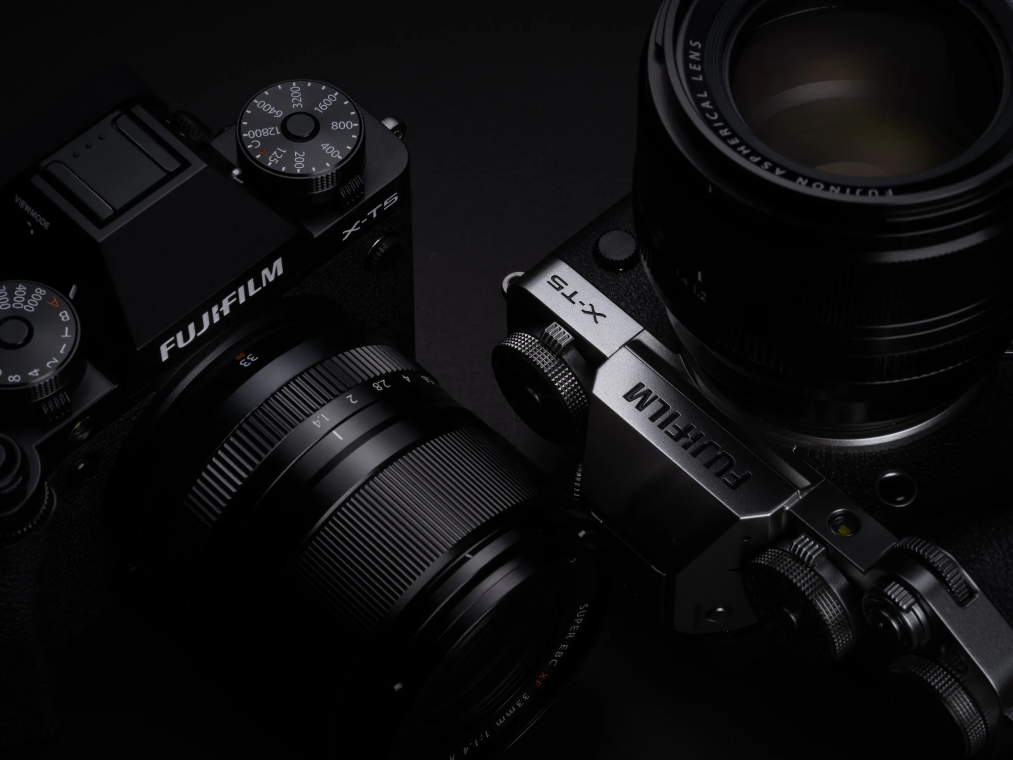 Fujifilm X-T5 ra mắt: Cảm biến 40.2MP, quay 6.2K, nâng cấp lấy nét tự động và kích thước gọn hơn