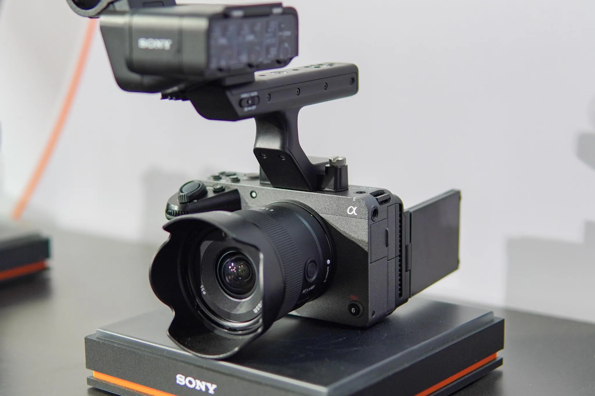 Sony ra mắt Alpha 7R V tại Việt Nam, tích hợp trí thông minh nhân tạo Al giúp nâng cao chất lượng hình ảnh
