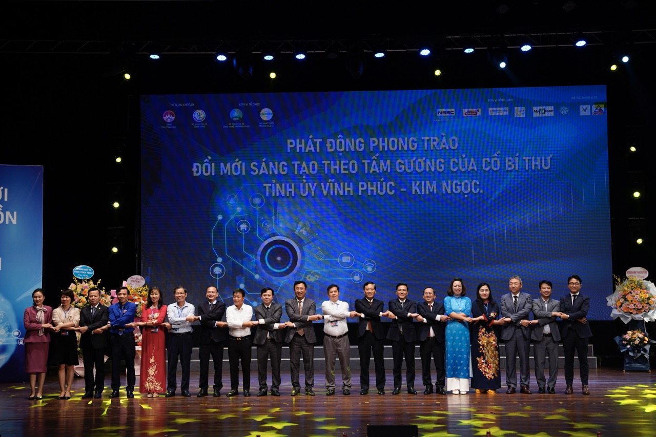 Huawei trao tặng 50 suất học bổng cho sinh viên tài năng tại Ngày hội Techfest Vĩnh Phúc 2022