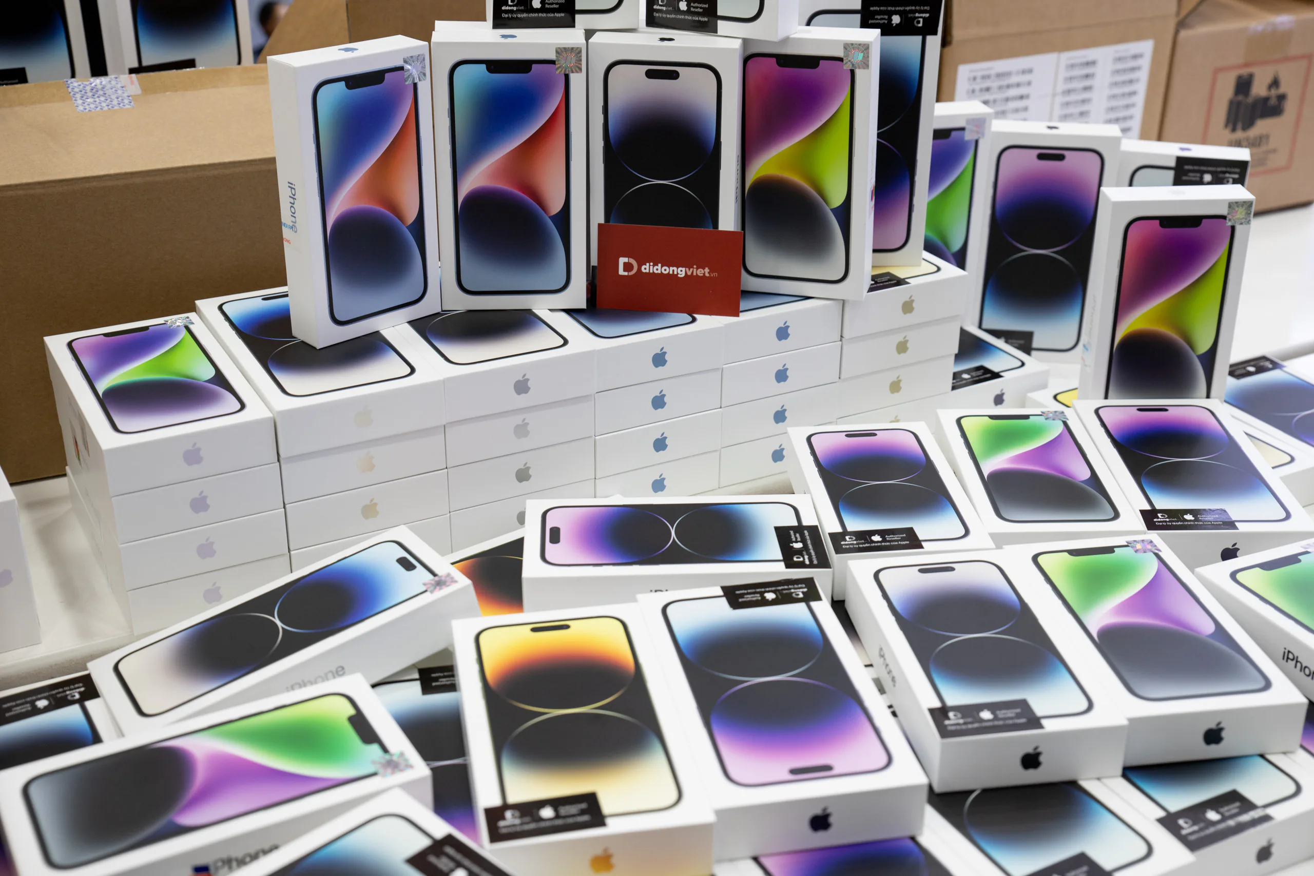 iPhone 14 về đợt hàng mới, “giải cơn khát" cho thị trường sau hơn 1 tháng cháy hàng