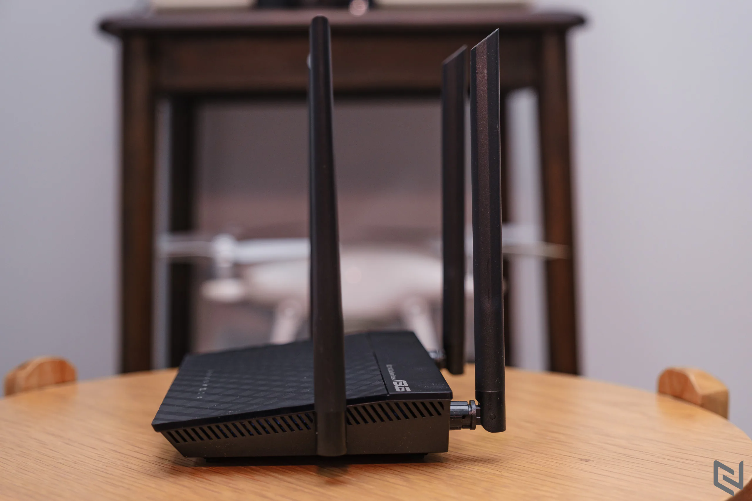 Trên tay router ASUS RT-AC750L: Hai băng tầng tốc độ vừa đủ, thêm giải pháp quản lý con trẻ cho phụ huynh