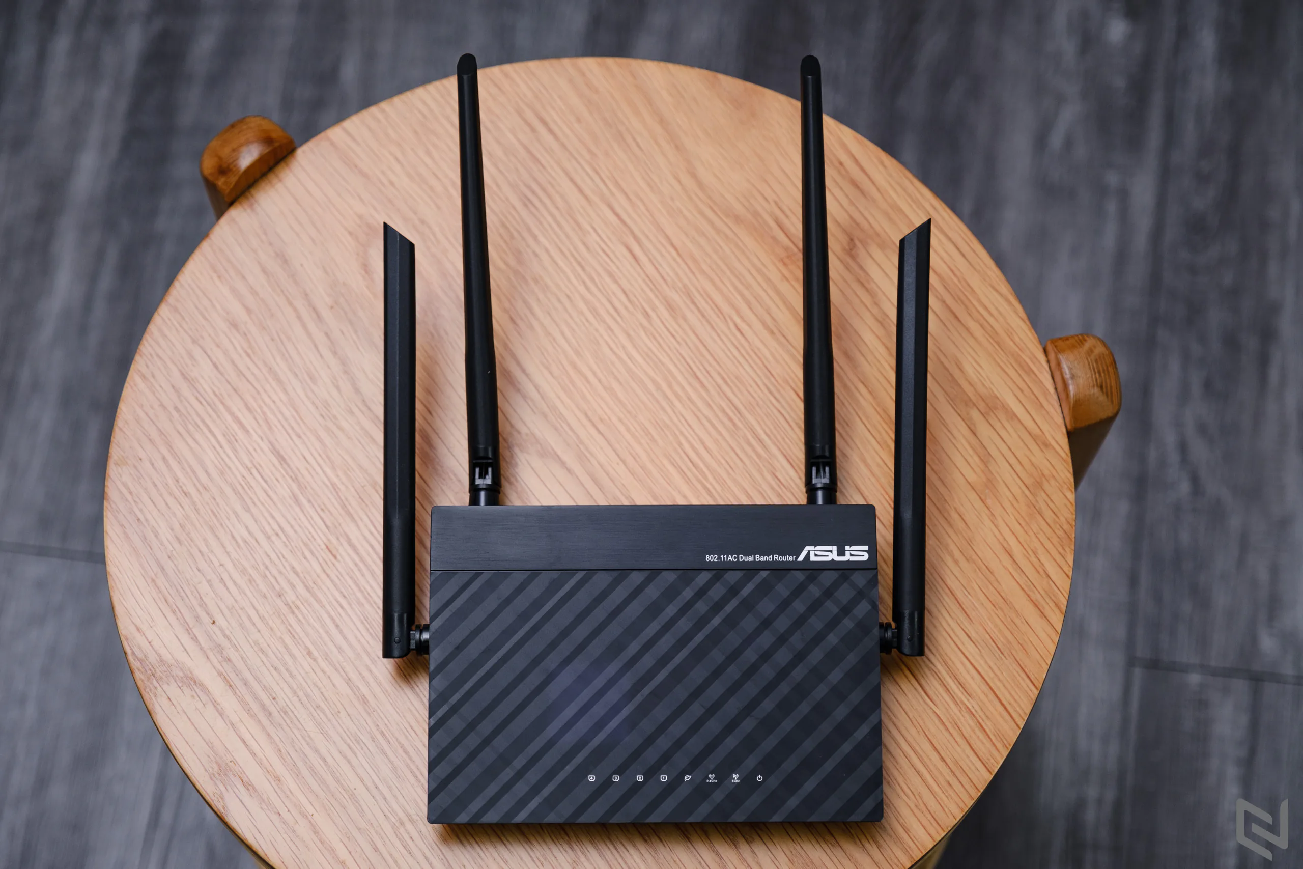 Trên tay router ASUS RT-AC750L: Hai băng tầng tốc độ vừa đủ, thêm giải pháp quản lý con trẻ cho phụ huynh