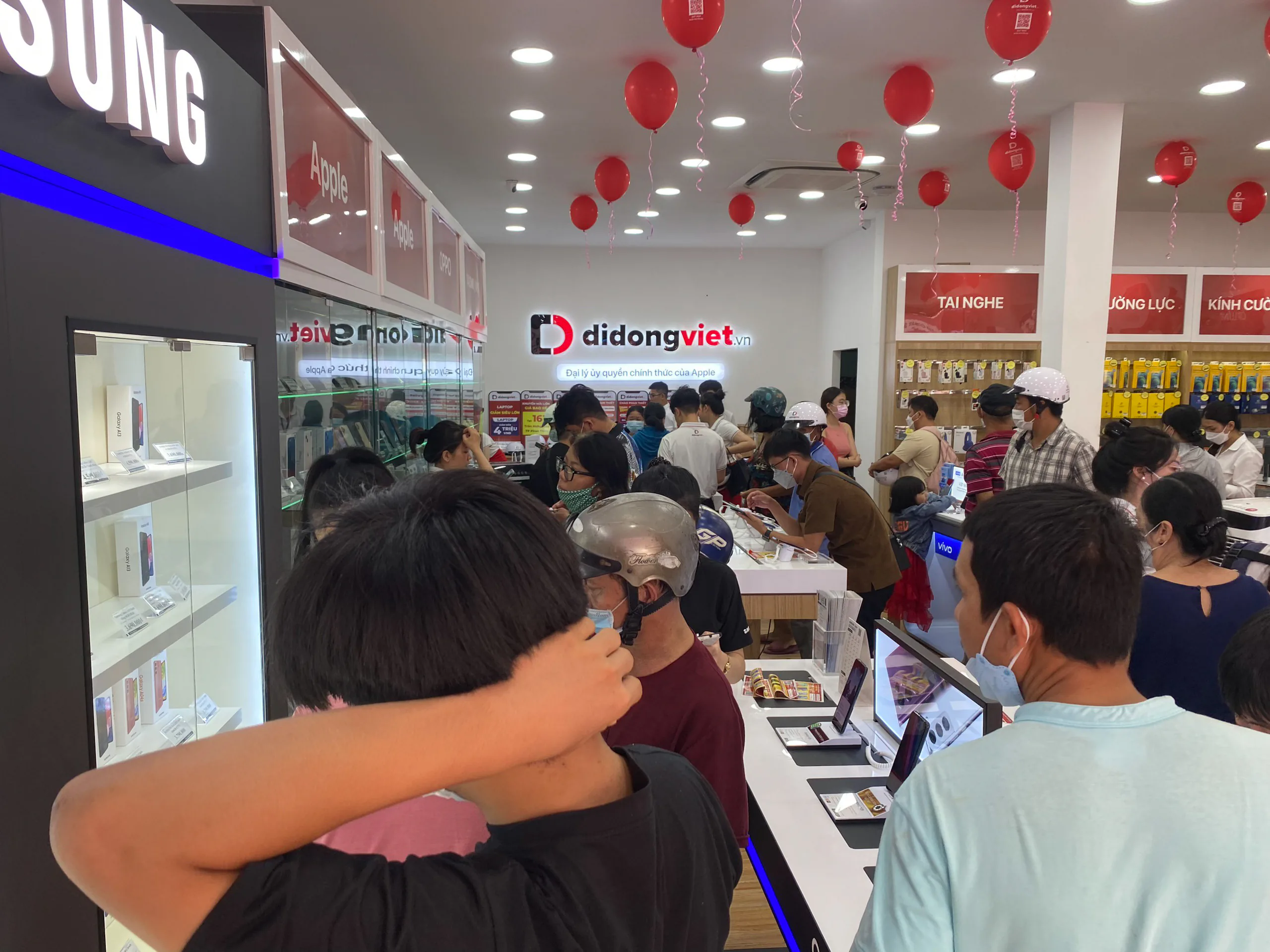 11/11 Săn deal cực chất: Điện thoại, MacBook giảm thêm đến 5 lần, phụ kiện công nghệ chỉ từ 11 ngàn đồng