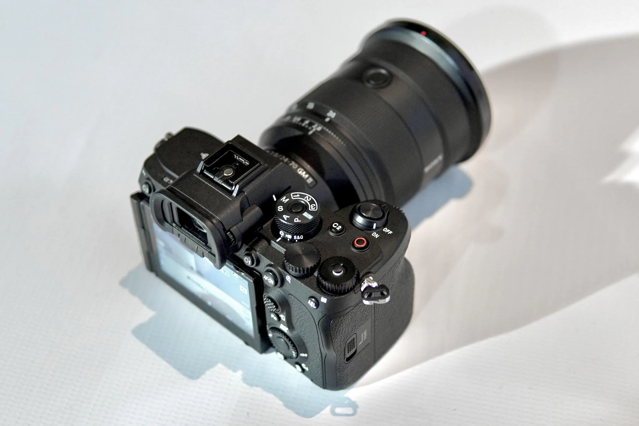 Sony ra mắt Alpha 7R V tại Việt Nam, tích hợp trí thông minh nhân tạo Al giúp nâng cao chất lượng hình ảnh