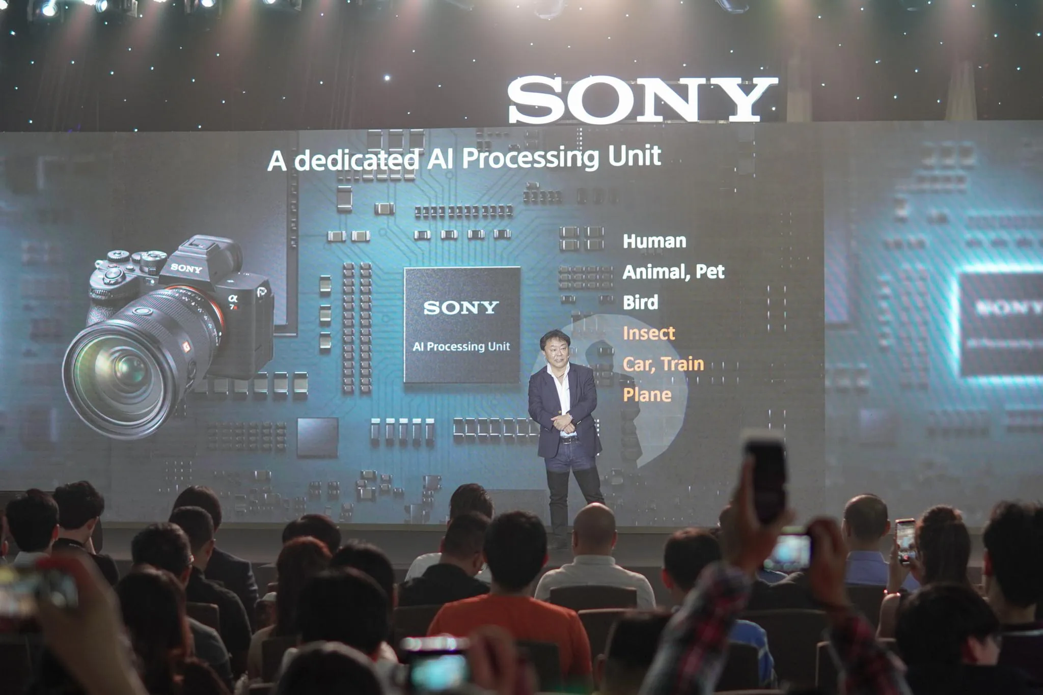 Sony ra mắt Alpha 7R V tại Việt Nam, tích hợp trí thông minh nhân tạo Al giúp nâng cao chất lượng hình ảnh