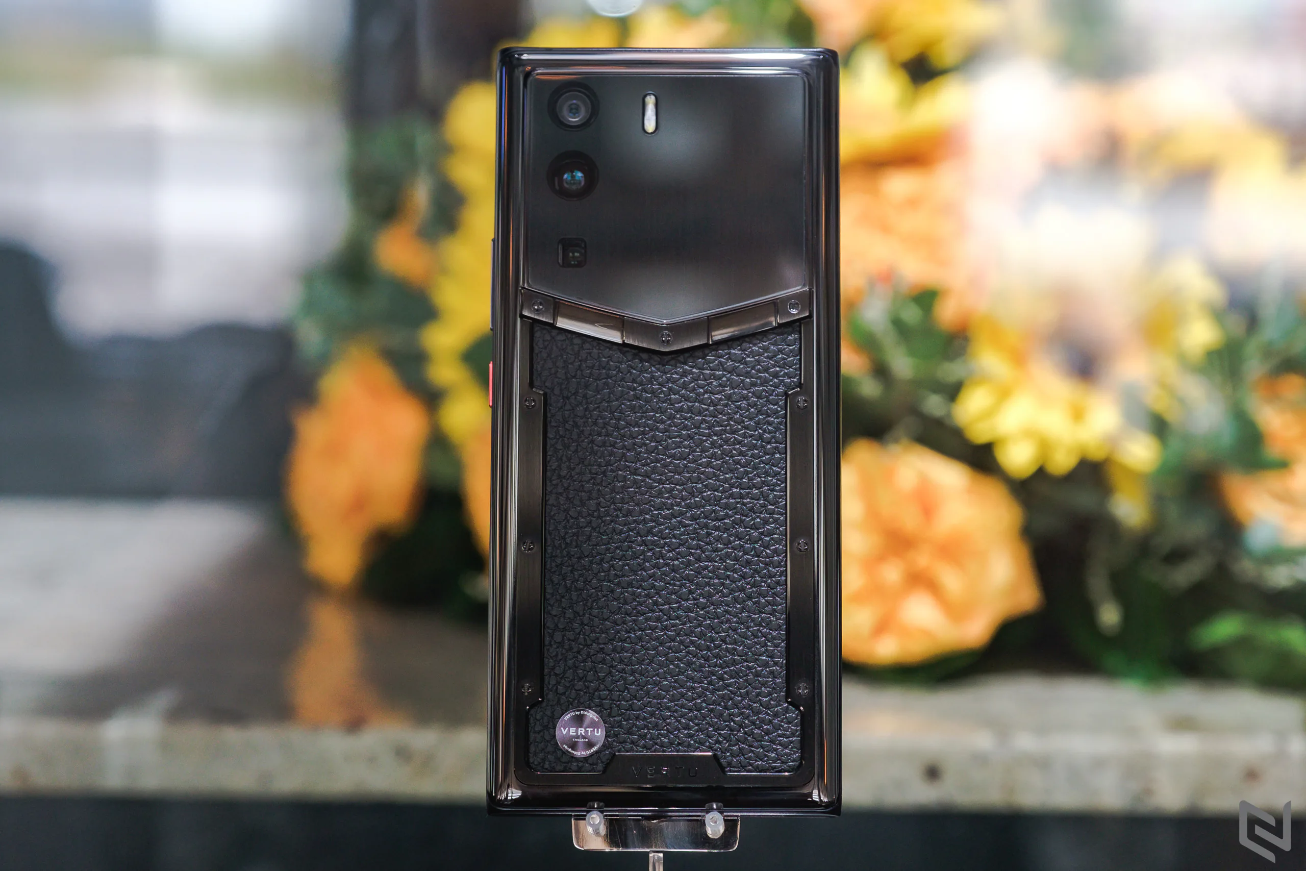 Di Động Việt ký kết hợp tác với Vertu Global, độc quyền phân phối Vertu chính hãng tại Việt Nam